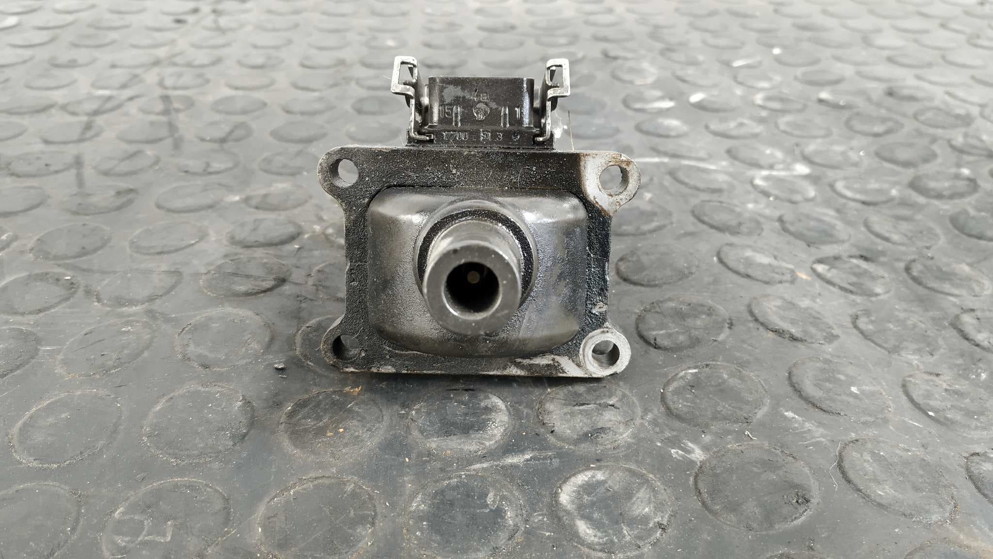 Recambio de BOBINA ENCENDIDO para BMW SERIE 3 BERLINA (E36) 184S1 referencia OEM IAM 1734468 2