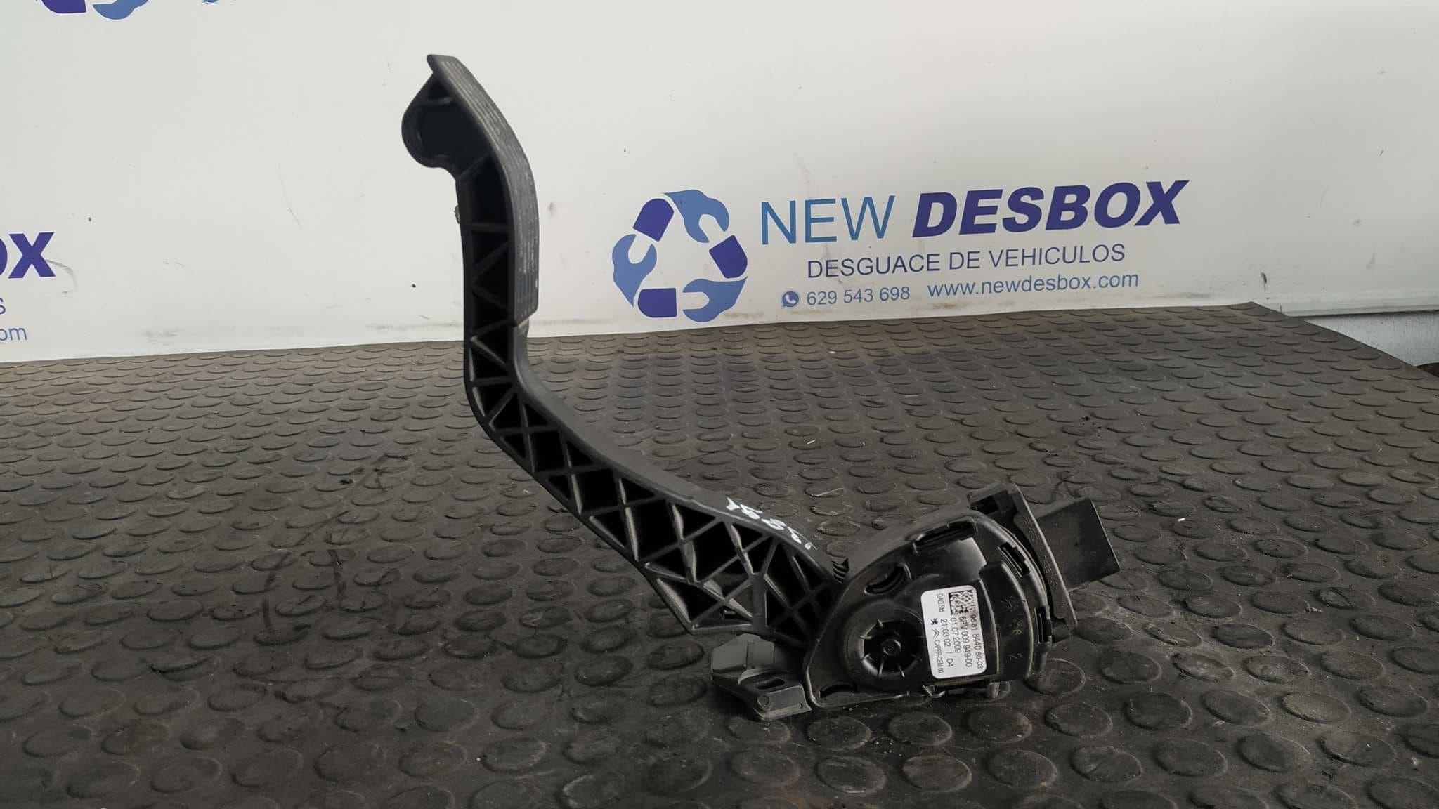 Recambio de POTENCIOMETRO PEDAL para PEUGEOT 207 SW Confort 9HXDV6ATED4 referencia OEM IAM 9681844080   - PLATA