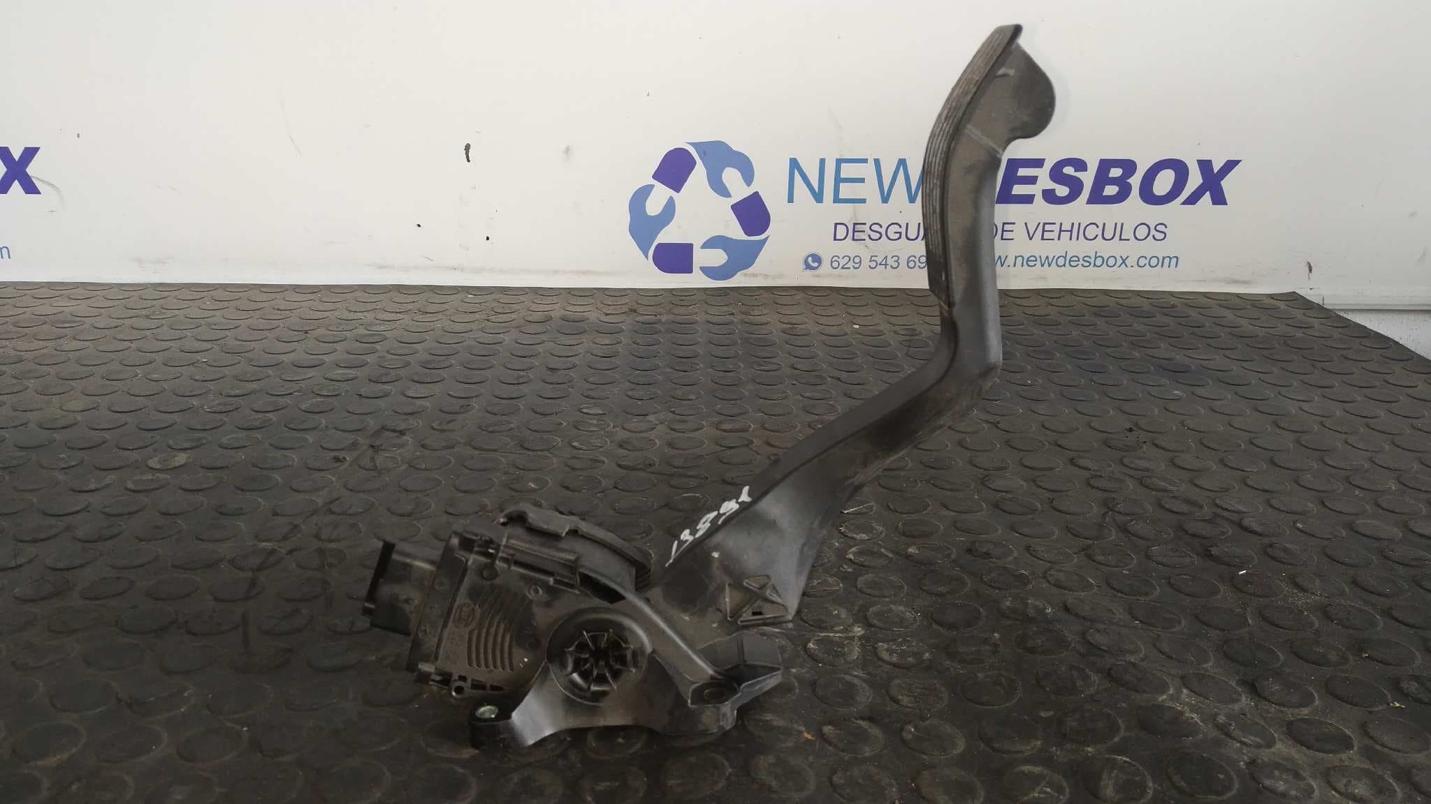 Recambio de POTENCIOMETRO PEDAL para PEUGEOT 207 SW Confort 9HXDV6ATED4 referencia OEM IAM 9681844080   - PLATA 2