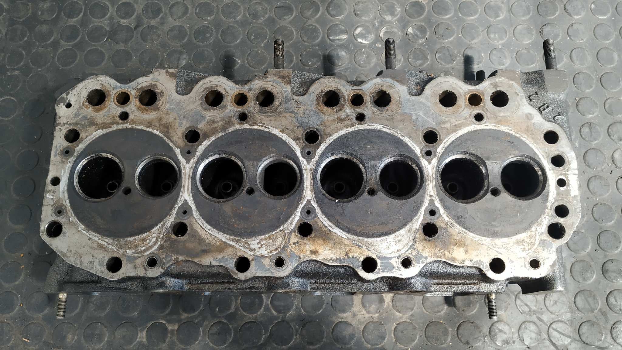Recambio de CULATA para NISSAN TRADE 100 BD30D referencia OEM IAM 69T42 8