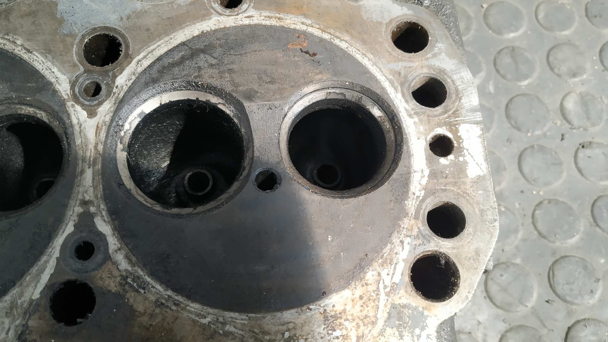 Recambio de CULATA para NISSAN TRADE 100 BD30D referencia OEM IAM 69T42 7
