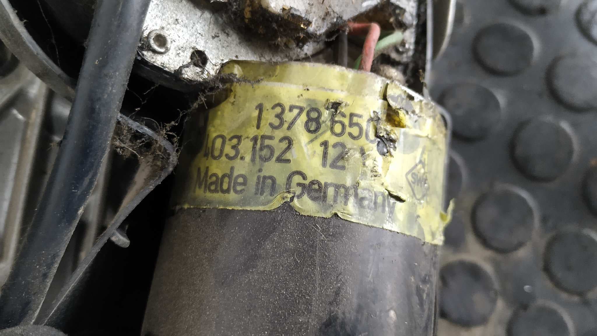 Recambio de MOTOR LIMPIA DELANTERO para BMW SERIE 7 (E32) referencia OEM IAM 1378650 7