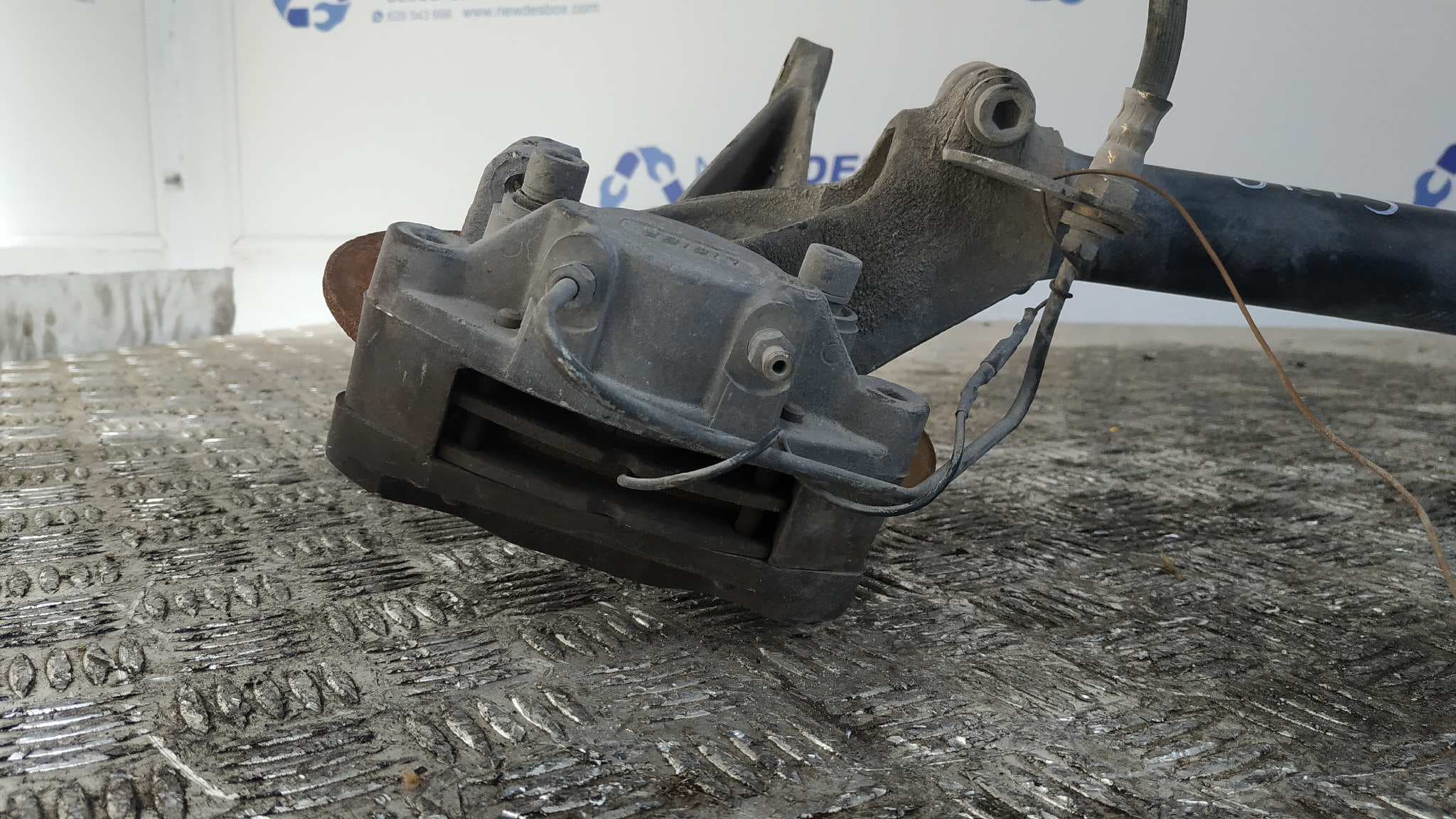 Recambio de MANGUETA DELANTERA IZQUIERDA para LIGIER NOVA LDW502 LOMBARDINI referencia OEM IAM    - BLANCO 3