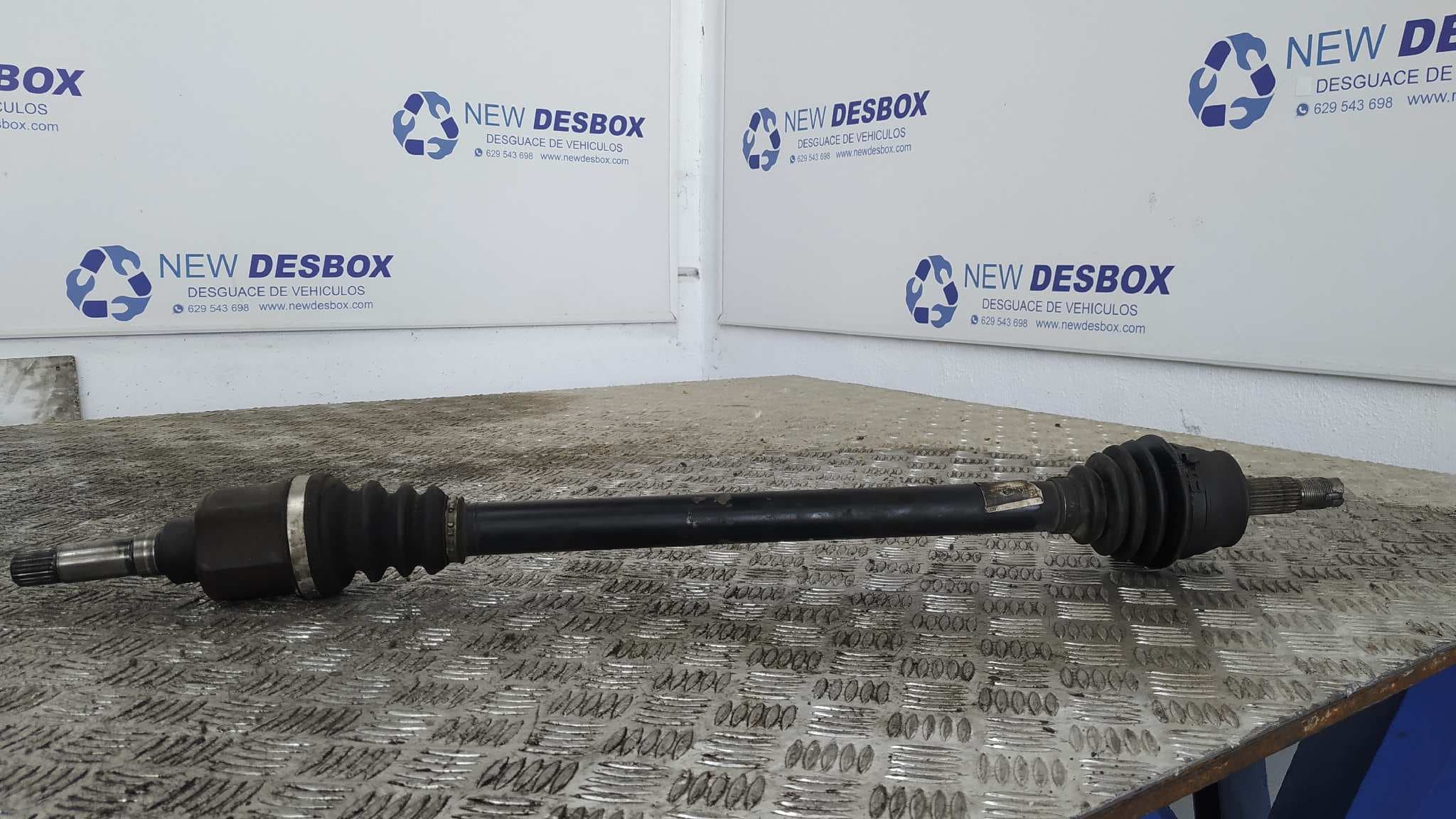 Recambio de TRANSMISION DELANTERA DERECHA para CITROEN NEMO Basis 8HS referencia OEM IAM 51783852   - BLANCO
