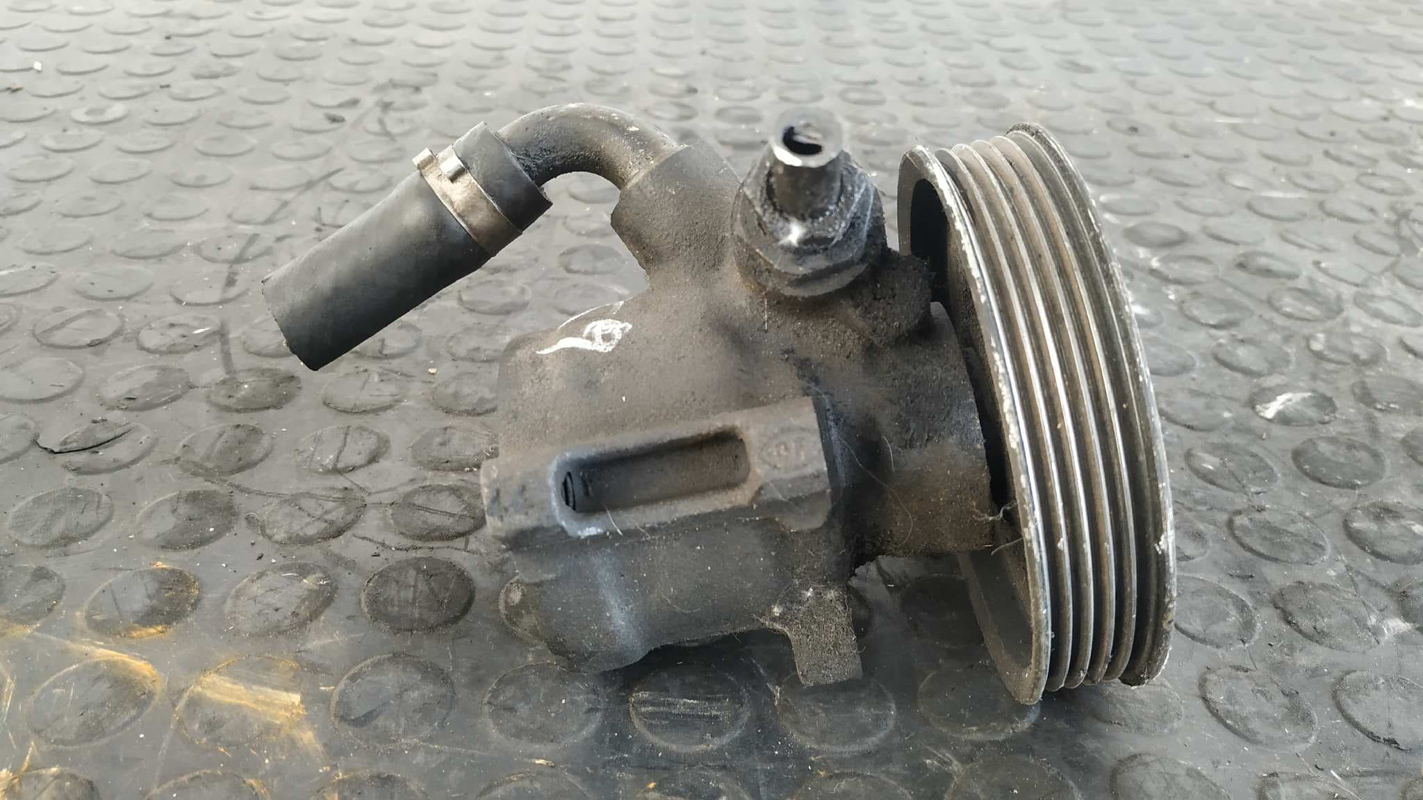 Recambio de BOMBA DIRECCION para PEUGEOT 106 (S2) Long Beach D VJZ referencia OEM IAM 9619942280   - BLANCO 4