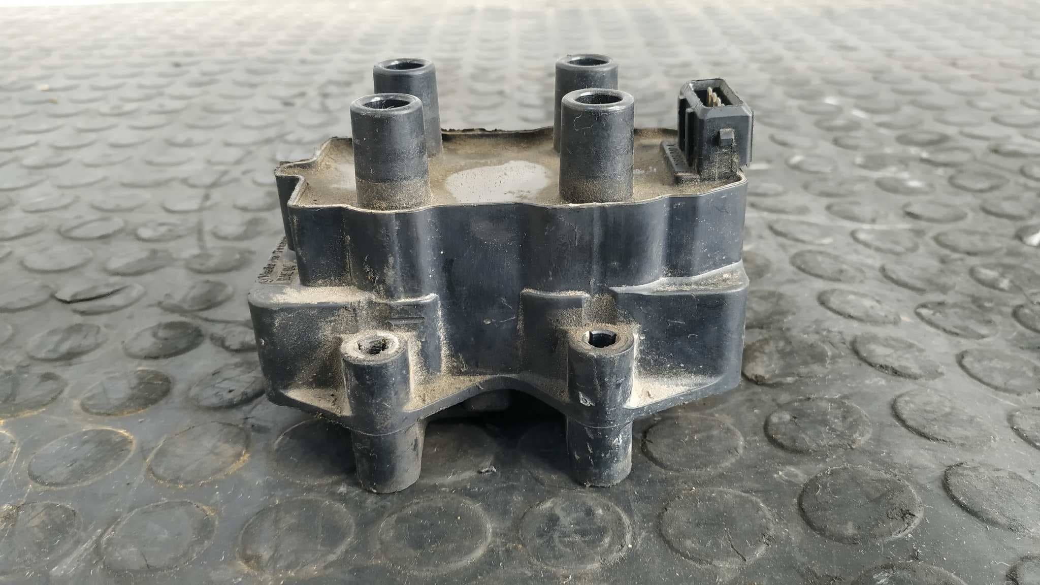 Recambio de BOBINA ENCENDIDO para PEUGEOT 306 BERLINA 3/4/5 PUERTAS (S2) LFZ referencia OEM IAM 2526040A 2
