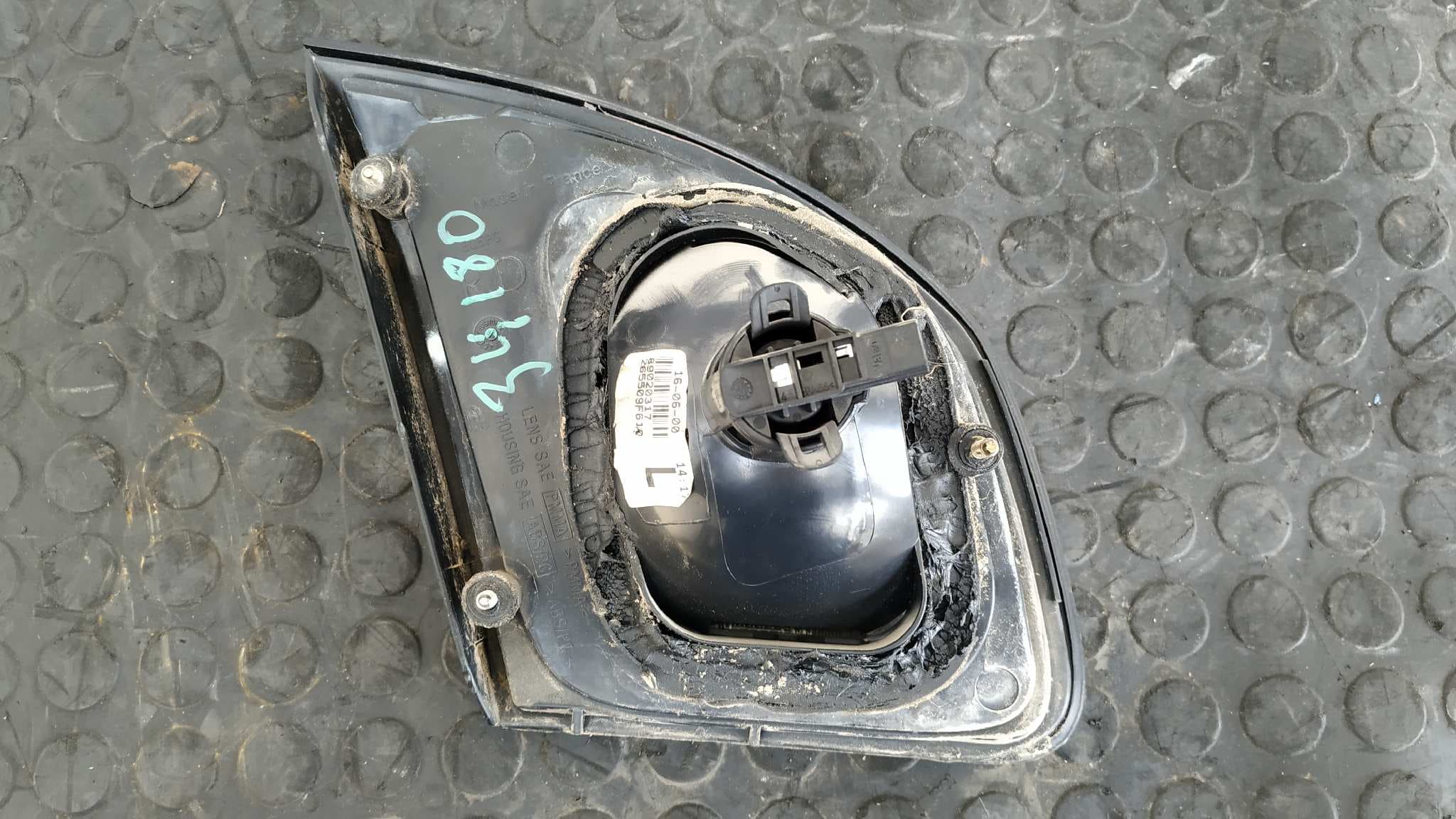 Recambio de PILOTO PORTON DERECHO para NISSAN PRIMERA BERLINA (P11) 2.0 Turbodiesel CAT CD20 referencia OEM IAM 89020317   - GRANATE 4