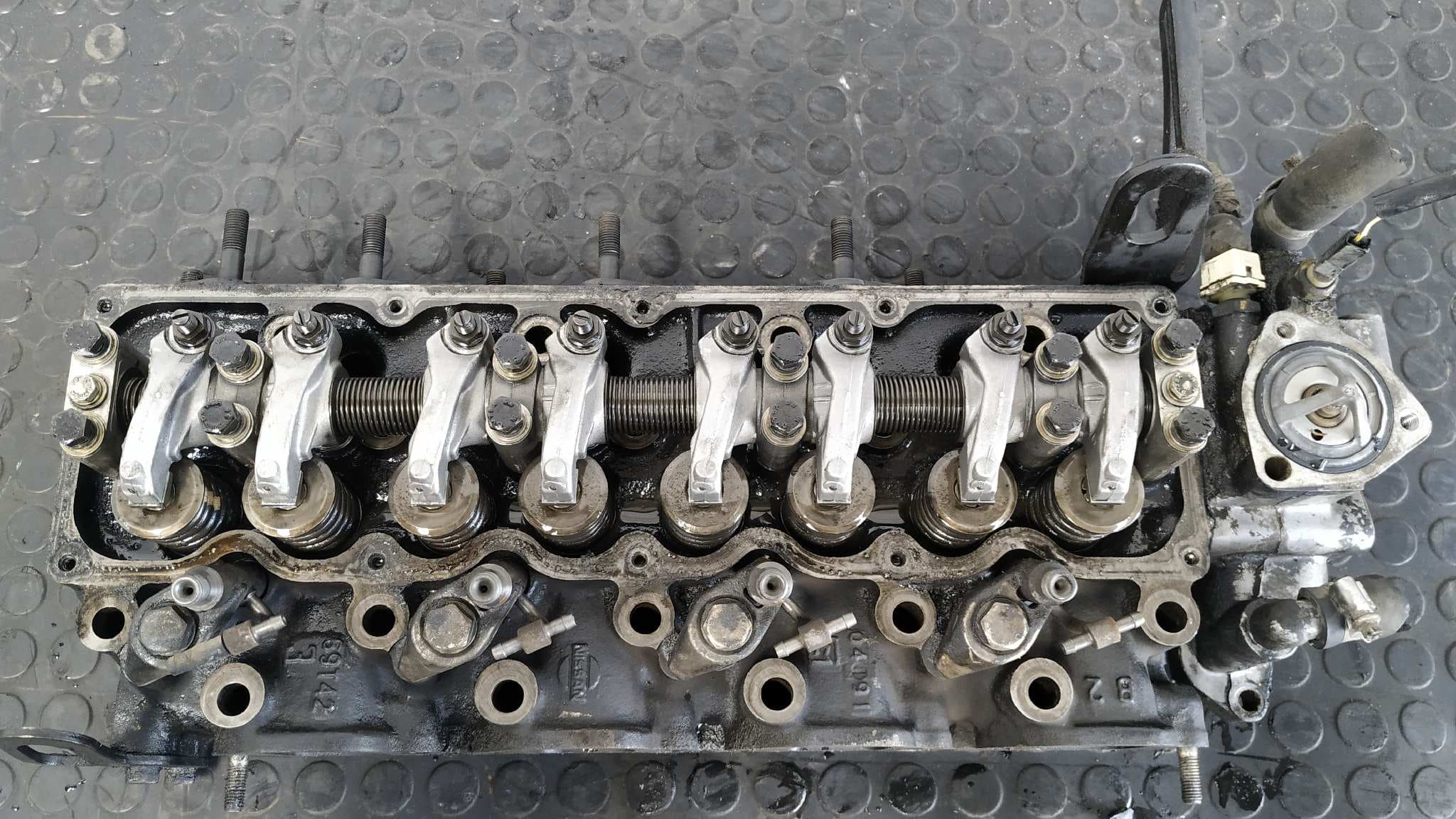 Recambio de CULATA para NISSAN CABSTAR E BD30 referencia OEM IAM 69T42 3