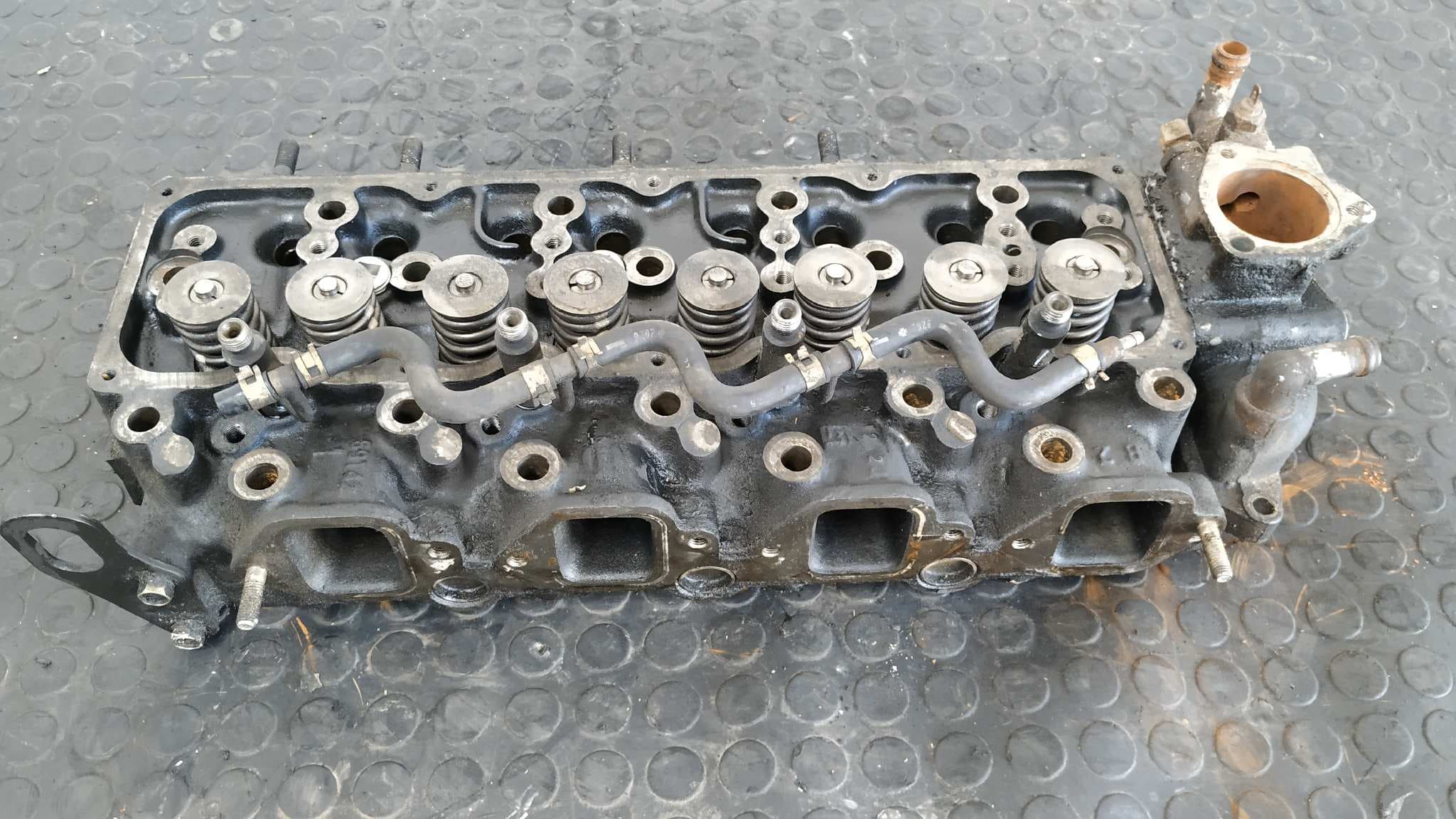 Recambio de CULATA para NISSAN CABSTAR E BD30D referencia OEM IAM 69T42 5