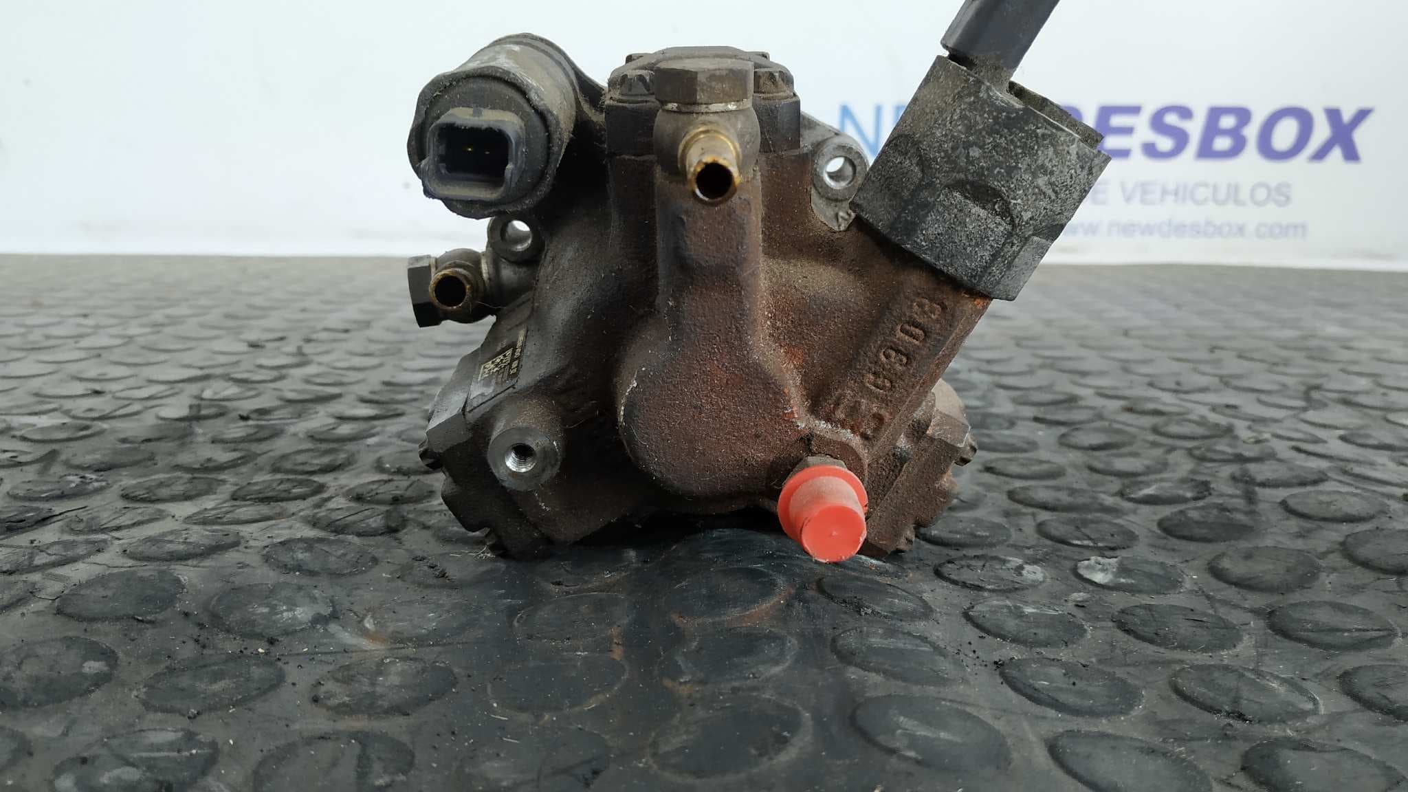 Recambio de BOMBA INYECCION para CITROEN C2 1.4 8HZ referencia OEM IAM 9658176080 8