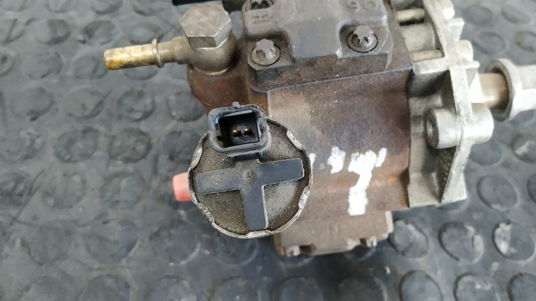 Recambio de BOMBA INYECCION para CITROEN C2 1.4 8HZ referencia OEM IAM 9658176080 2