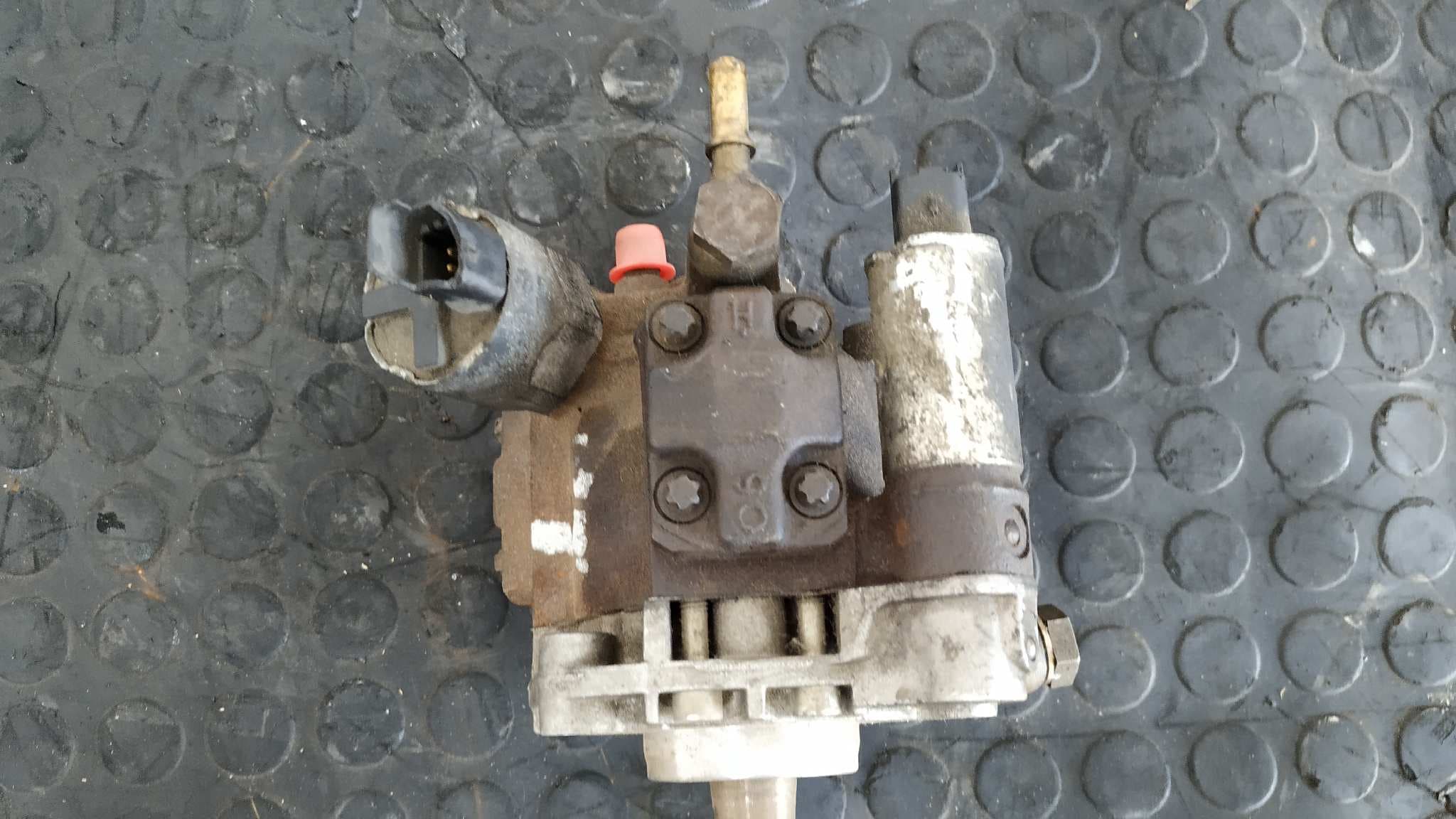Recambio de BOMBA INYECCION para CITROEN C2 1.4 8HZ referencia OEM IAM 9658176080 4