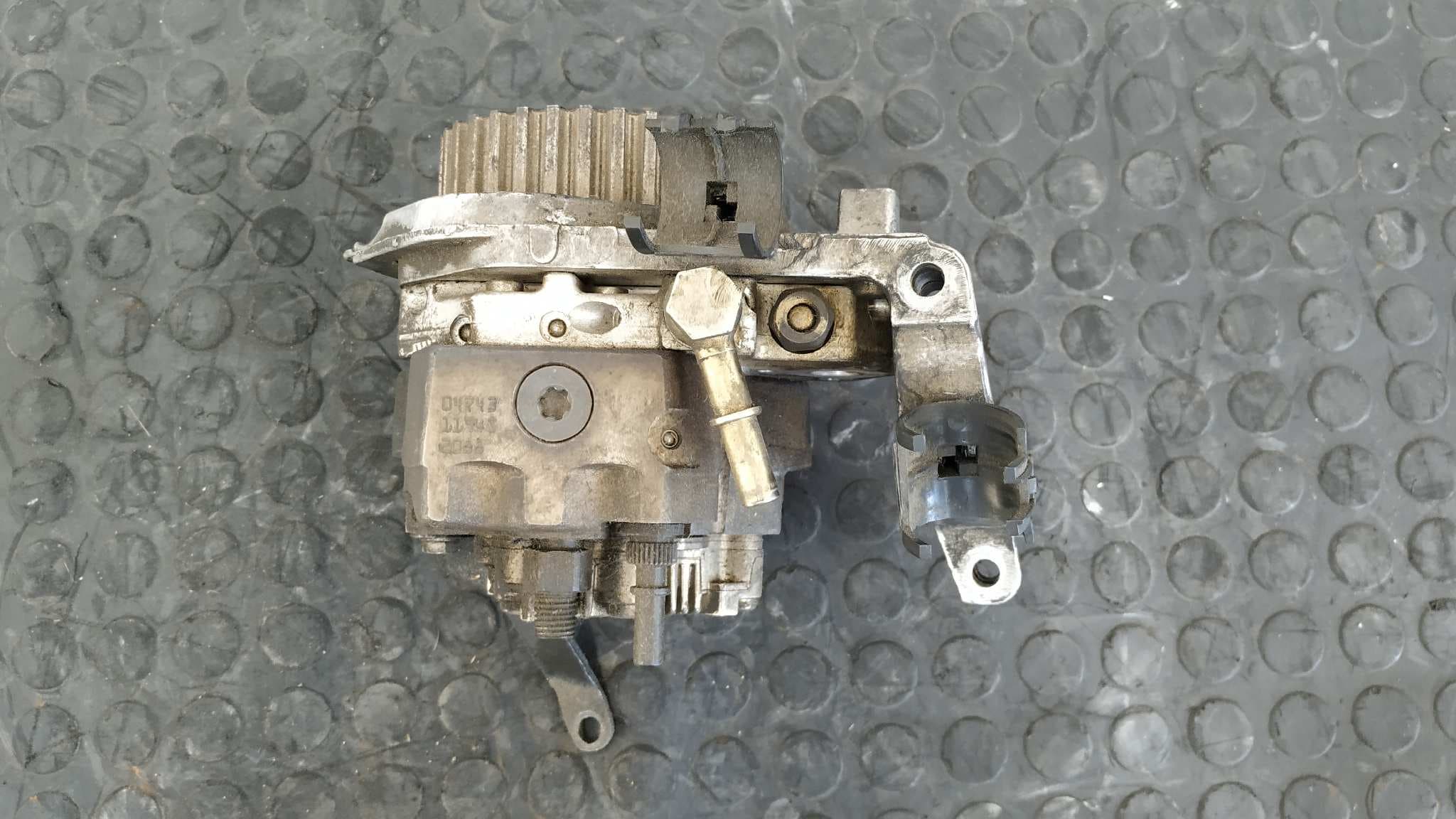 Recambio de BOMBA INYECCION para CITROEN XSARA BERLINA 8HX referencia OEM IAM 9637317380 4