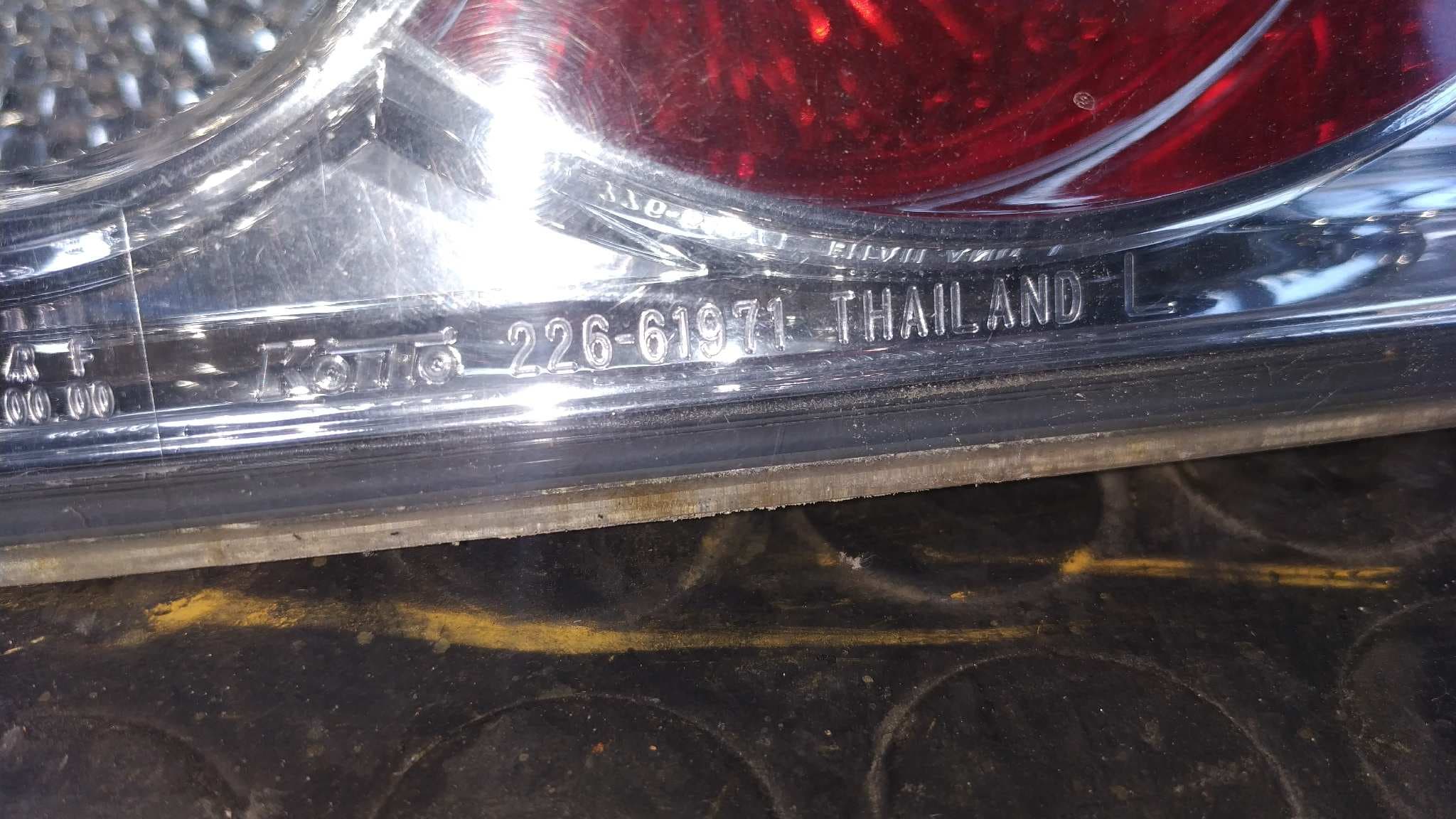 Recambio de PILOTO PORTON IZQUIERDO para MAZDA 6 BERLINA (GG) 2.0 CRTD 136 Active (4-ptas.) RF5C referencia OEM IAM 22661971   - AZUL 4