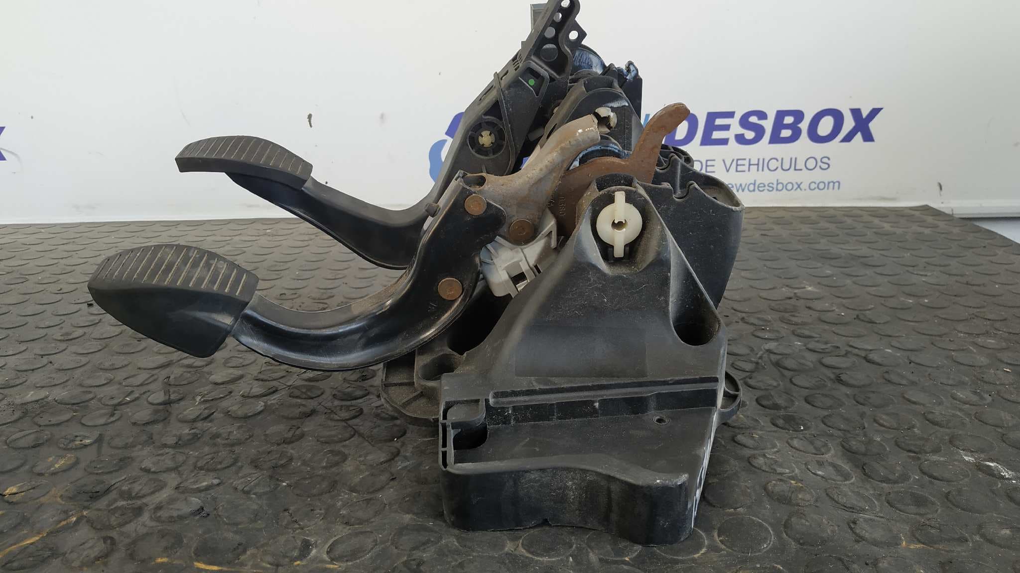 Recambio de PEDAL FRENO para OPEL CORSA D 1.3 16V CDTI Z13DTJ referencia OEM IAM    - PLATA 2
