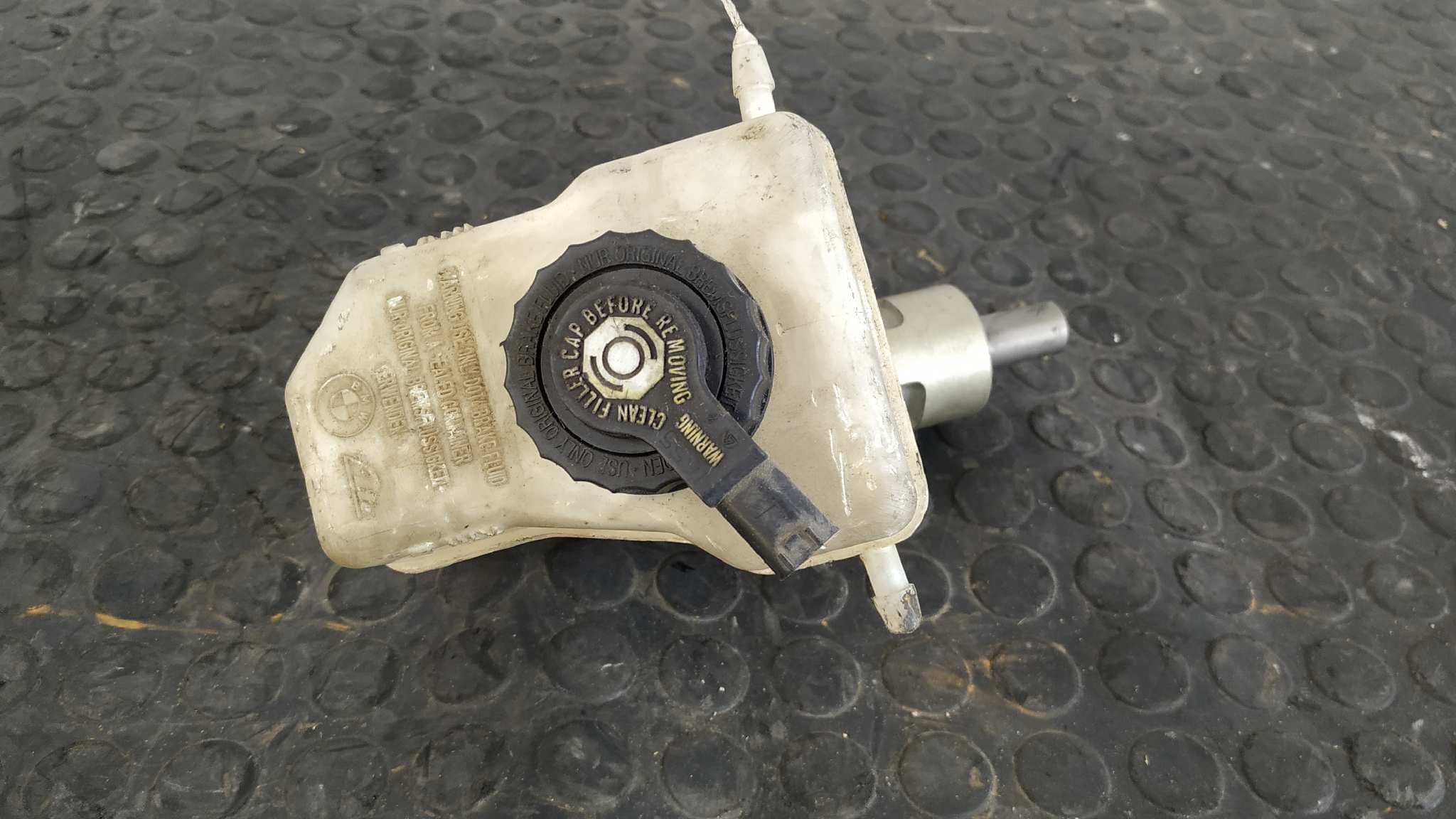 Recambio de BOMBA FRENO para BMW SERIE 1 BERLINA (E81/E87) 204D4 referencia OEM IAM 03350886541 5