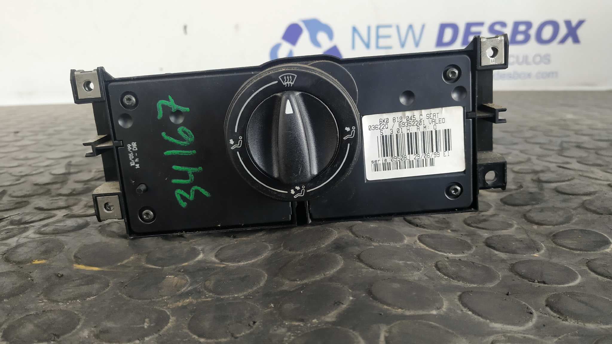Recambio de MANDO CALEFACCION / AIRE ACONDICIONADO para SEAT IBIZA (6K1) 1.4 AUD referencia OEM IAM 6K0819045C   - PLATA