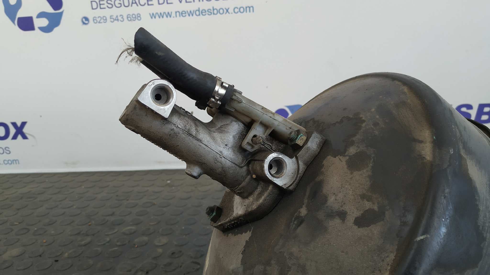 Recambio de BOMBA FRENO para MERCEDES-BENZ VITO CAJA CERRADA 6.03 -> 109  CDI  Compacto  (639.601) 646983 referencia OEM IAM A0004316901   - BLANCO 2