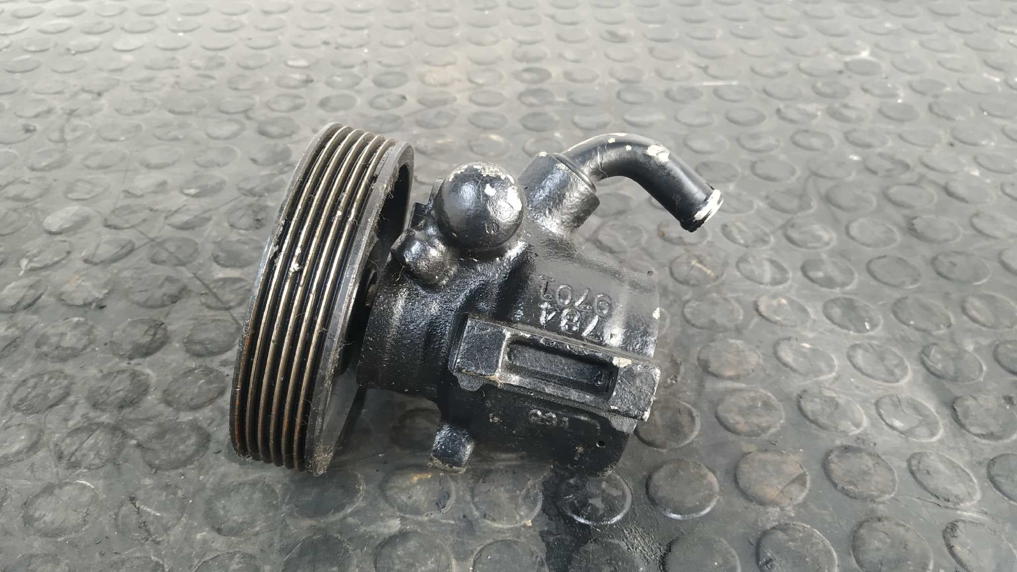 Recambio de BOMBA DIRECCION para CITROEN XSARA BERLINA DHY referencia OEM IAM 7849702 4