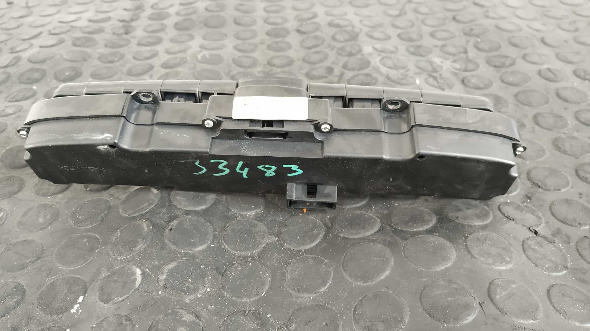 Recambio de WARNING para MERCEDES-BENZ VITO CAJA CERRADA 6.03 -> 109  CDI  Compacto  (639.601) 646983 referencia OEM IAM 6395453407   - BLANCO 8