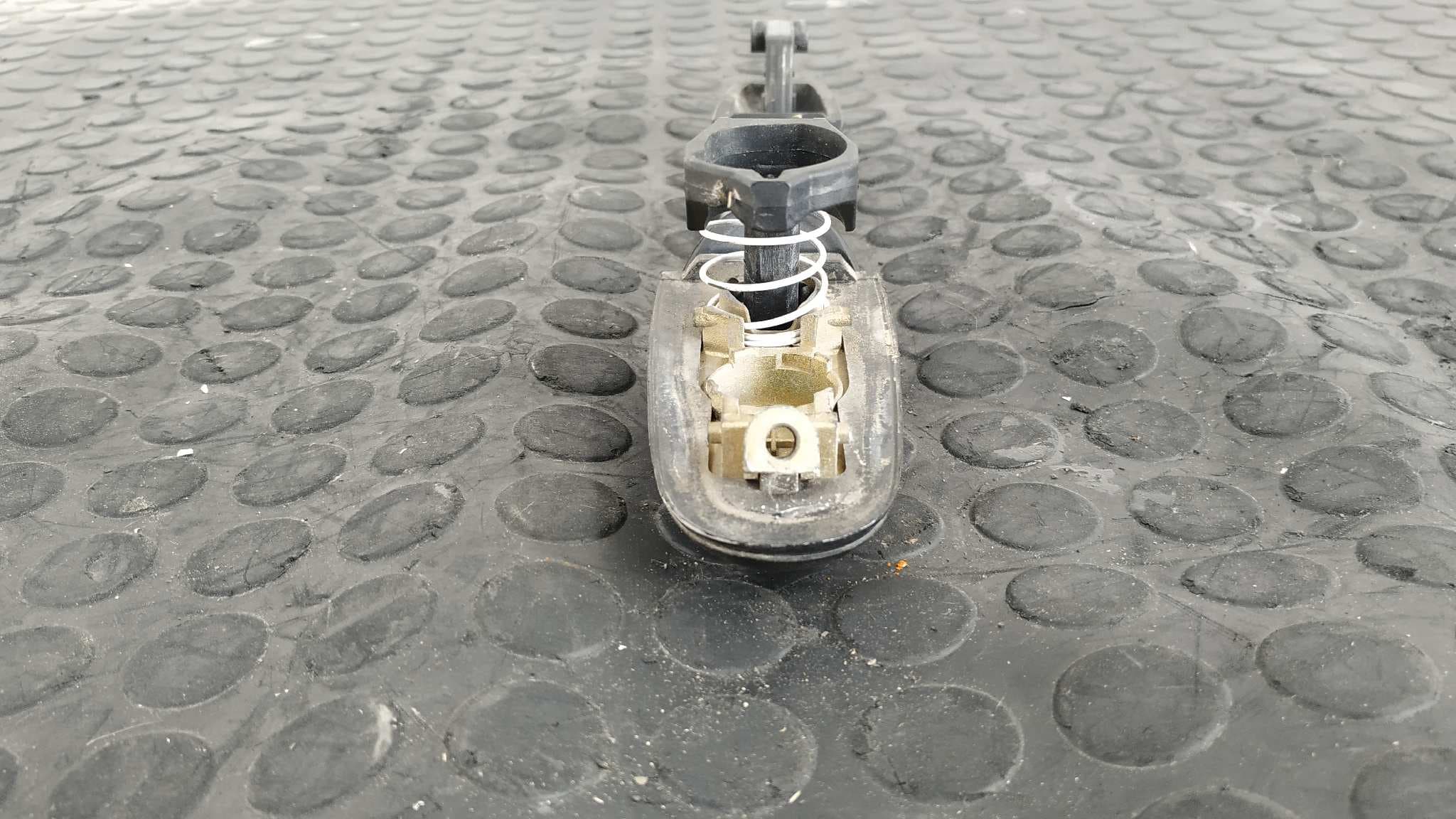 Recambio de MANETA DELANTERA DERECHA para MERCEDES-BENZ VITO CAJA CERRADA 6.03 -> 109  CDI  Compacto  (639.601) 646983 referencia OEM IAM 00076042599B27   - BLANCO 2