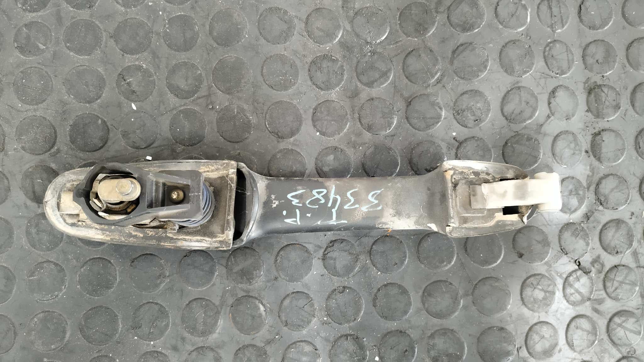 Recambio de MANETA TRASERA DERECHA para MERCEDES-BENZ VITO CAJA CERRADA 6.03 -> 109  CDI  Compacto  (639.601) 646983 referencia OEM IAM 00076024599B27   - BLANCO 3