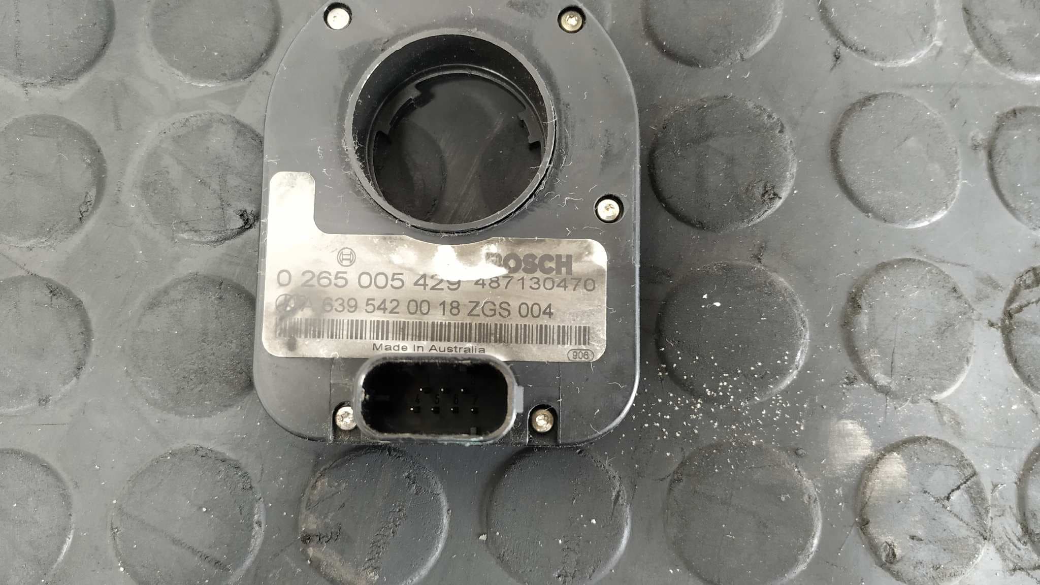 Recambio de SENSOR para MERCEDES-BENZ VITO CAJA CERRADA 6.03 -> 109  CDI  Compacto  (639.601) 646983 referencia OEM IAM A6395420018   - BLANCO 3