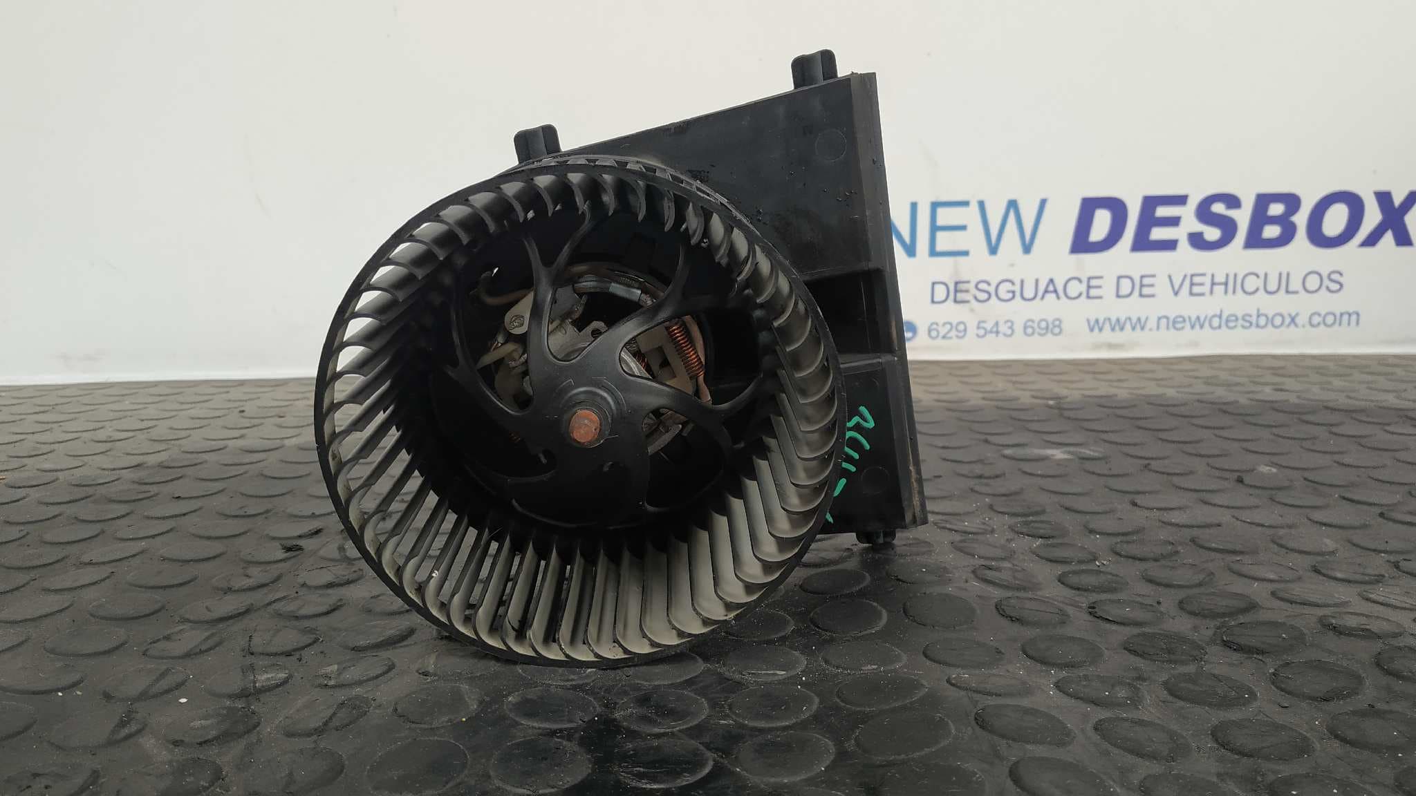 Recambio de MOTOR CALEFACCION para VOLKSWAGEN GOLF IV BERLINA (1J1) 1.6 AKL        referencia OEM IAM 1J1819021A   - AZUL 2