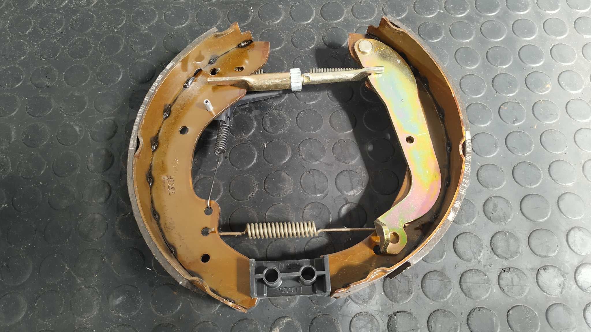 Recambio de FRENO DE TAMBOR para RENAULT TRAFIC (DESDE 5.89) referencia OEM IAM 7701205916 11