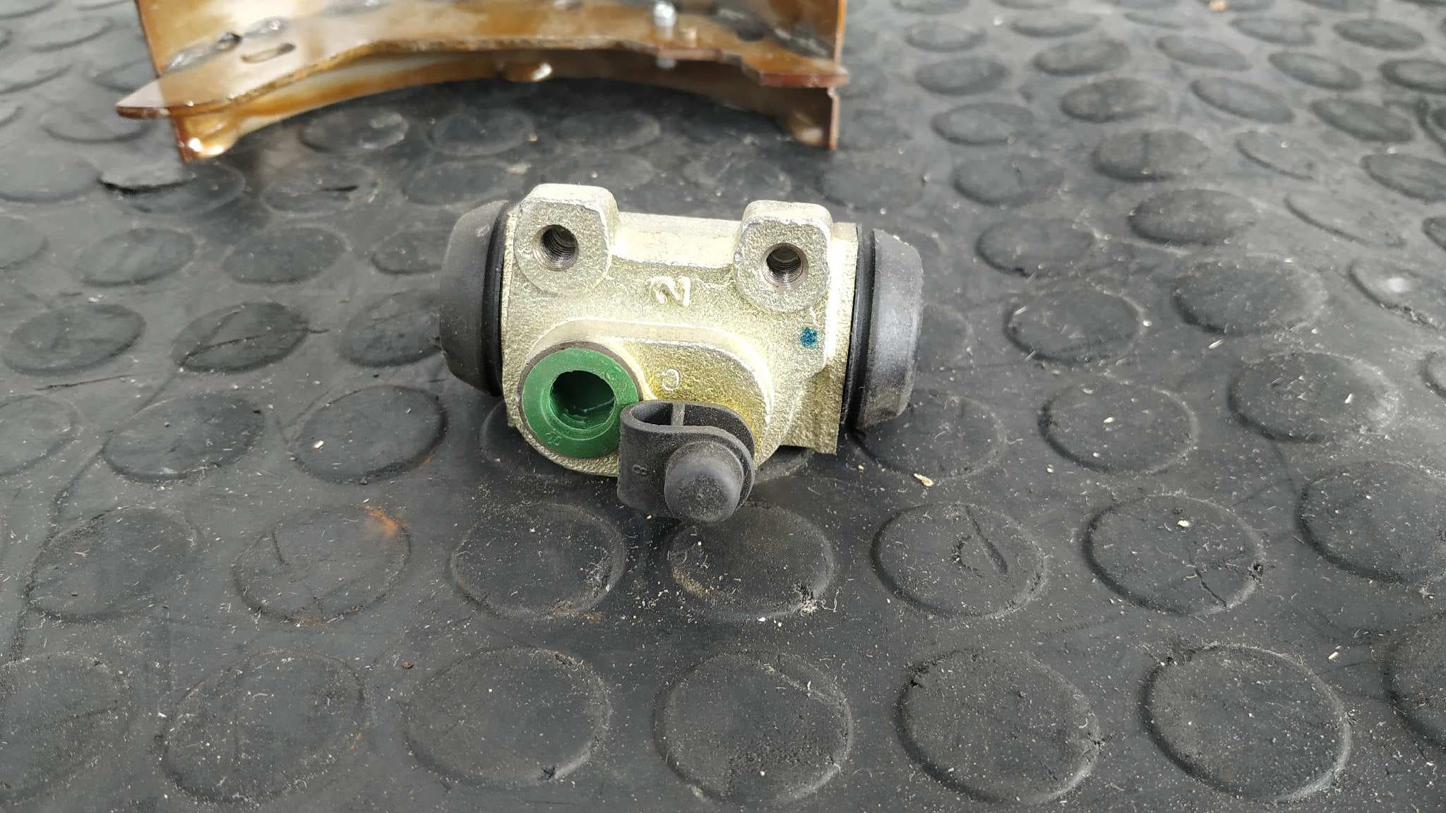 Recambio de TAMBOR FRENO TRASERO para RENAULT 5 (B/C40) referencia OEM IAM 7701033005 5