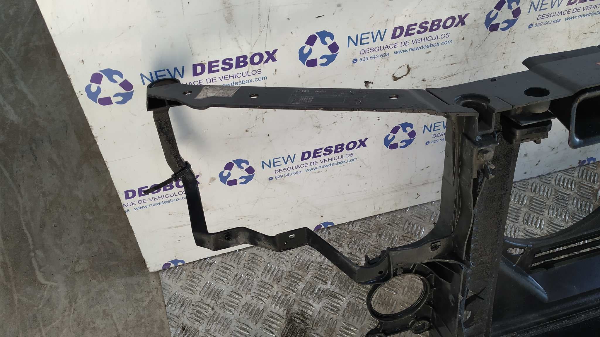 Recambio de PANEL FRONTAL para AUDI A8 (D2) 2.5 V6 24V TDI AFB referencia OEM IAM 4D0805571J   - GRIS 3