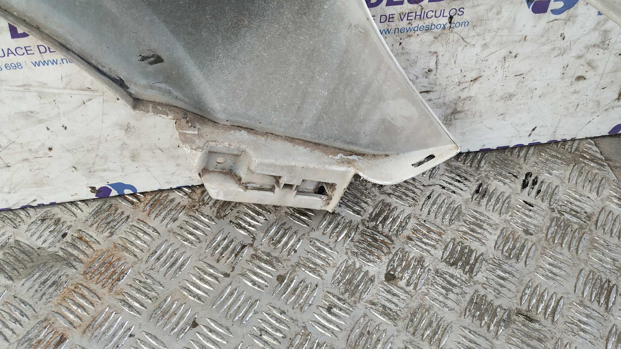 Recambio de ALETA DELANTERA IZQUIERDA para MERCEDES-BENZ VITO CAJA CERRADA 6.03 -> 646983 referencia OEM IAM 6396305107   - BLANCO 5