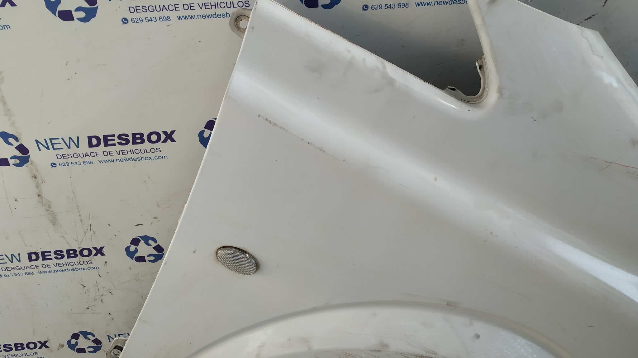 Recambio de ALETA DELANTERA DERECHA para MERCEDES-BENZ VITO CAJA CERRADA 6.03 -> 109  CDI  Compacto  (639.601) 646983 referencia OEM IAM 6396305207   - BLANCO 8