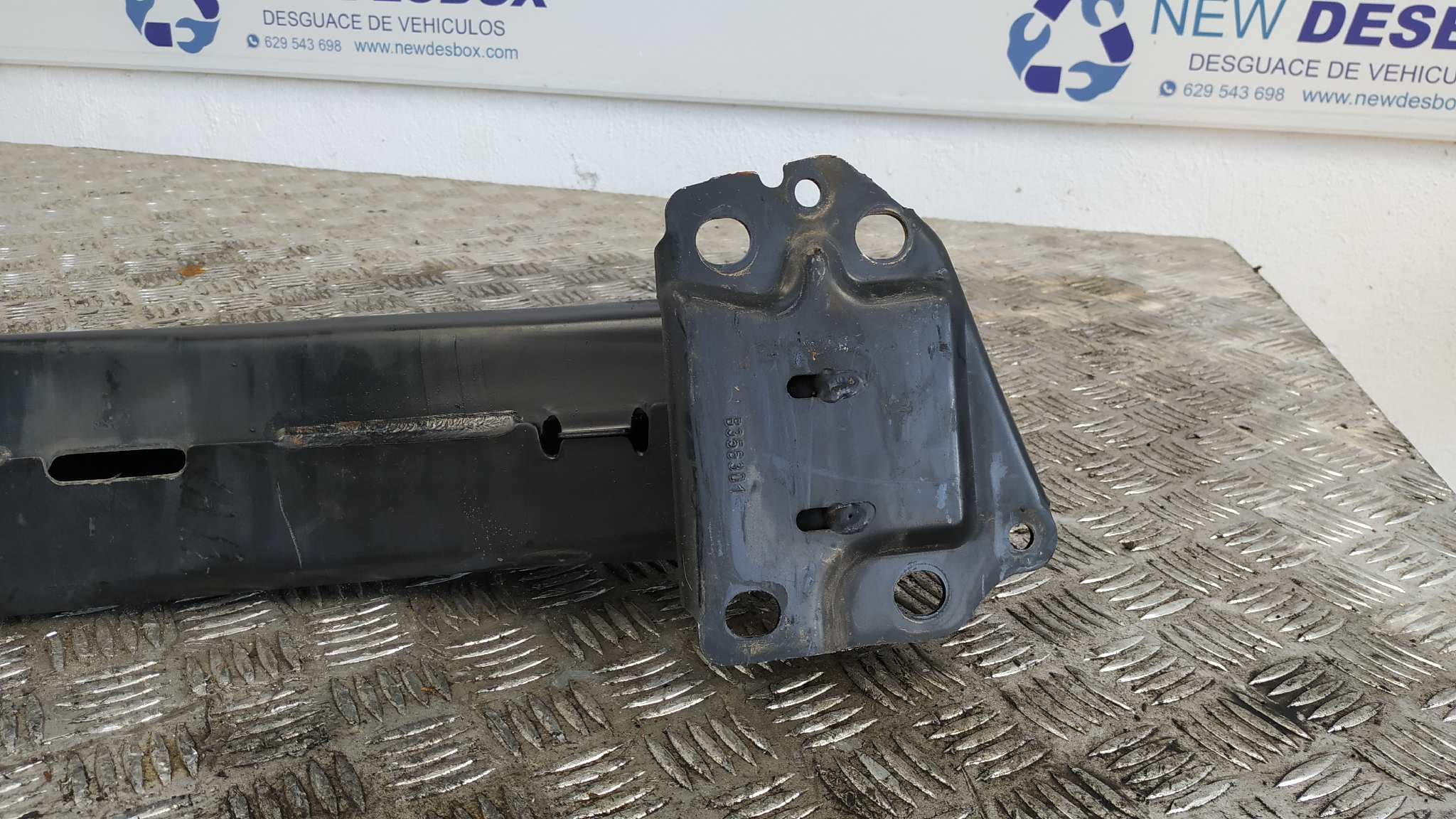 Recambio de REFUERZO PARAGOLPES DELANTERO para FIAT STILO (192) 1.9 JTD / 1.9 JTD 115 Active 192A1000 referencia OEM IAM    - BLANCO 3