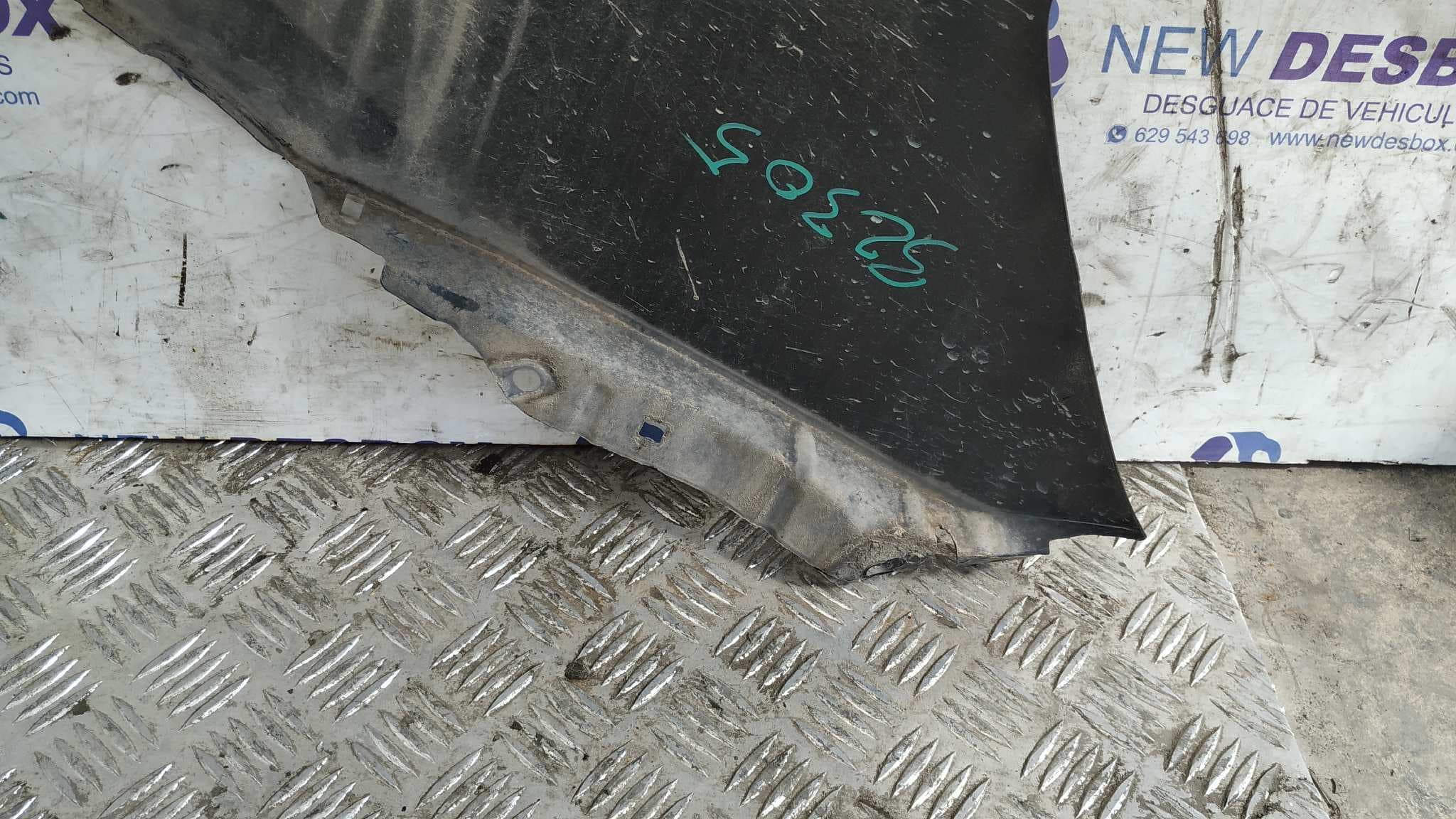 Recambio de ALETA DELANTERA IZQUIERDA para KIA CARENS (UN) 2.0 CRDi D4EA referencia OEM IAM    - NEGRO 7