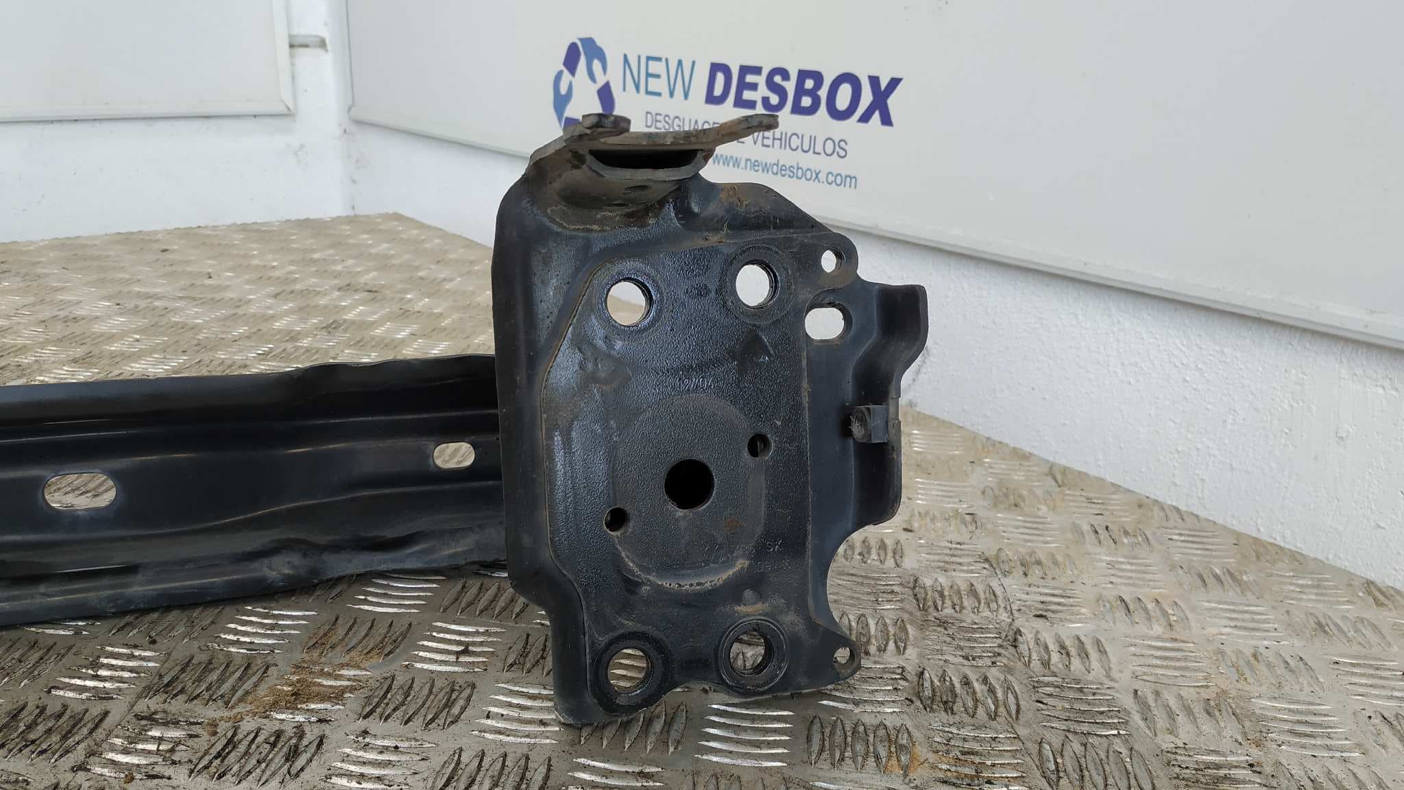 Recambio de REFUERZO PARAGOLPES DELANTERO para VOLKSWAGEN TOUAREG (7LA) BLE referencia OEM IAM    - AZUL CLARO 5
