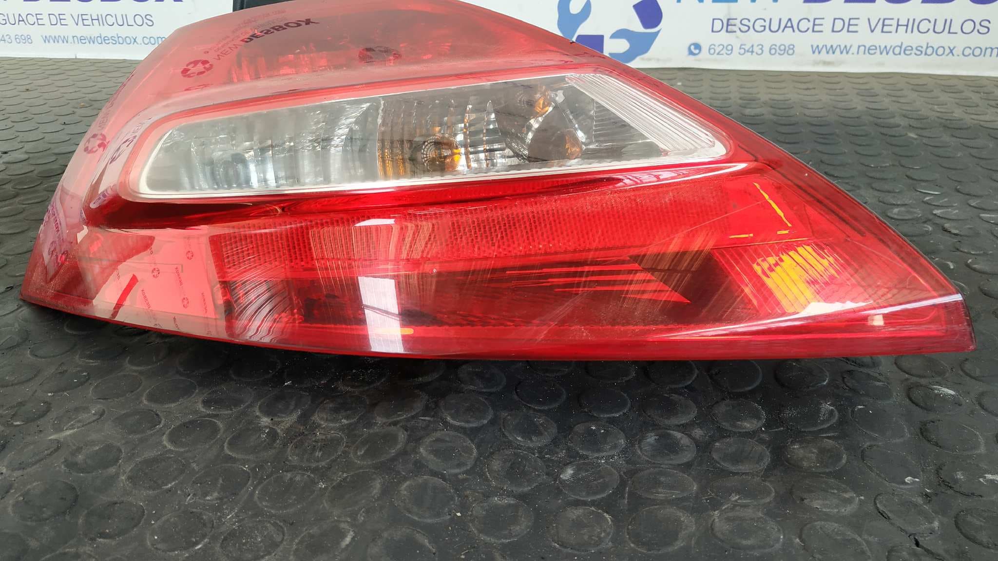Recambio de PILOTO TRASERO IZQUIERDO para RENAULT MEGANE II BERLINA 5P Dynamique F9QE8 referencia OEM IAM 89397354   - BLANCO 3