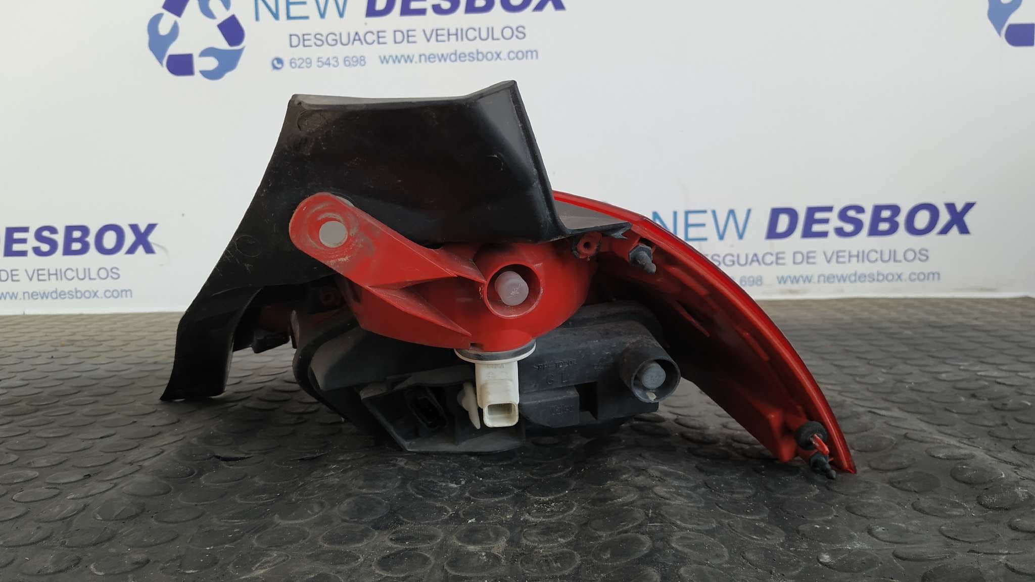 Recambio de PILOTO TRASERO IZQUIERDO para RENAULT MEGANE II BERLINA 5P Dynamique F9QE8 referencia OEM IAM 89397354   - BLANCO 6