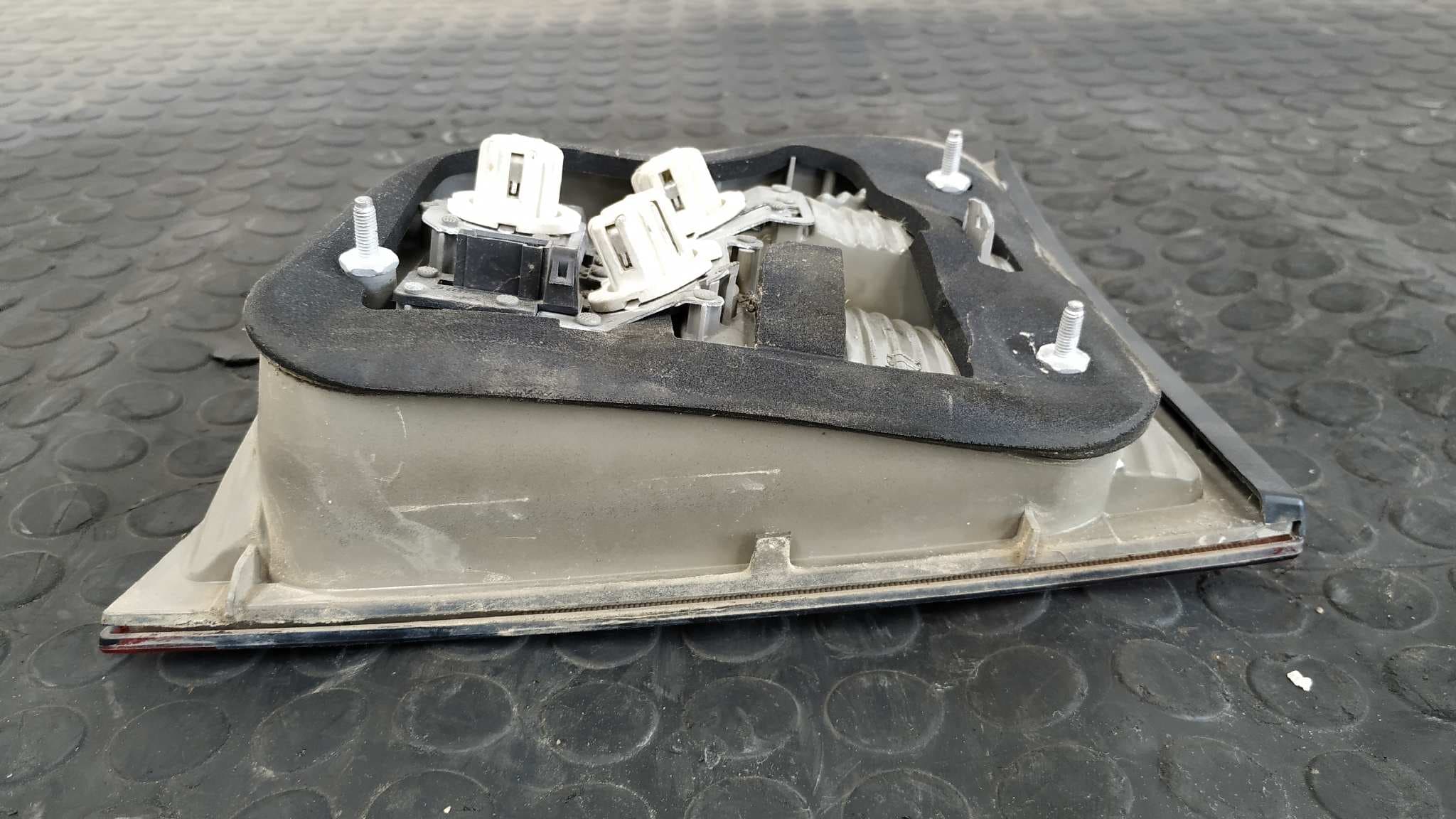 Recambio de PILOTO PORTON IZQUIERDO para OPEL VECTRA C CARAVAN 1.9 16V CDTI CAT (Z 19 DTH / LRD) referencia OEM IAM 24469463 4