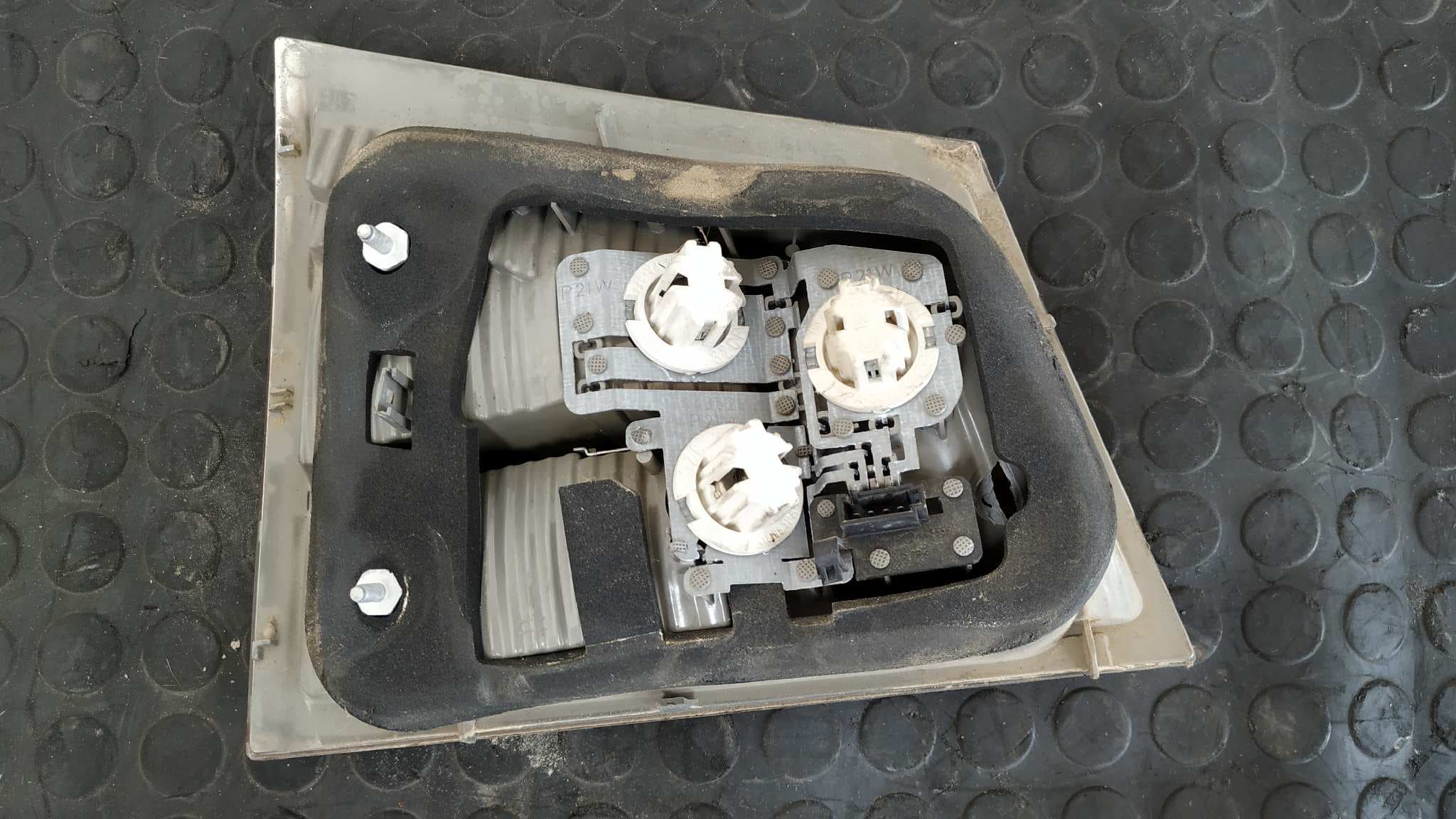 Recambio de PILOTO PORTON DERECHO para OPEL VECTRA C CARAVAN 1.9 16V CDTI CAT (Z 19 DTH / LRD) referencia OEM IAM 24469464 3