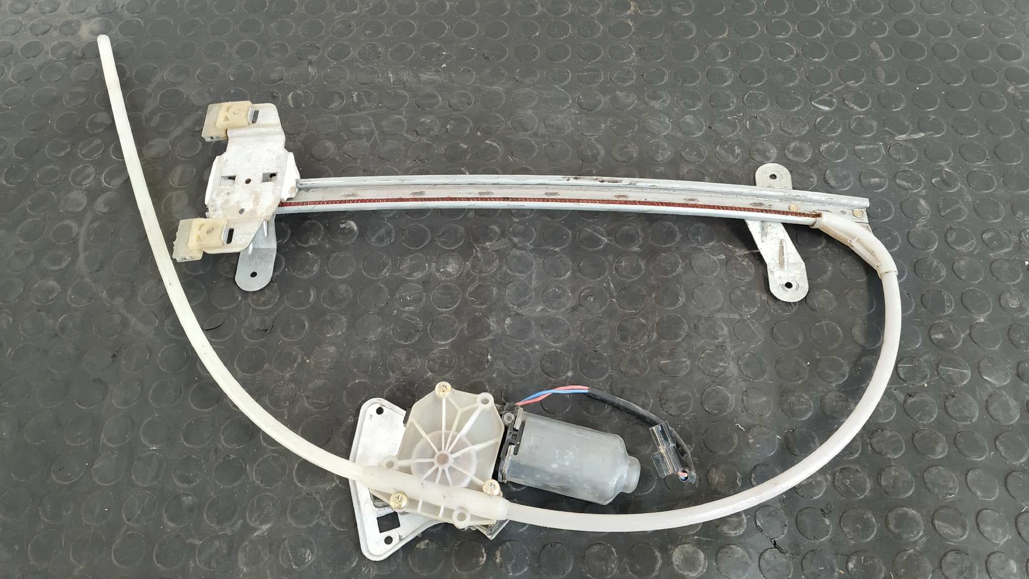 Recambio de ELEVALUNAS TRASERO IZQUIERDO para OPEL FRONTERA A Básico 28TDI4JB1T referencia OEM IAM 400089B   - VERDE 3