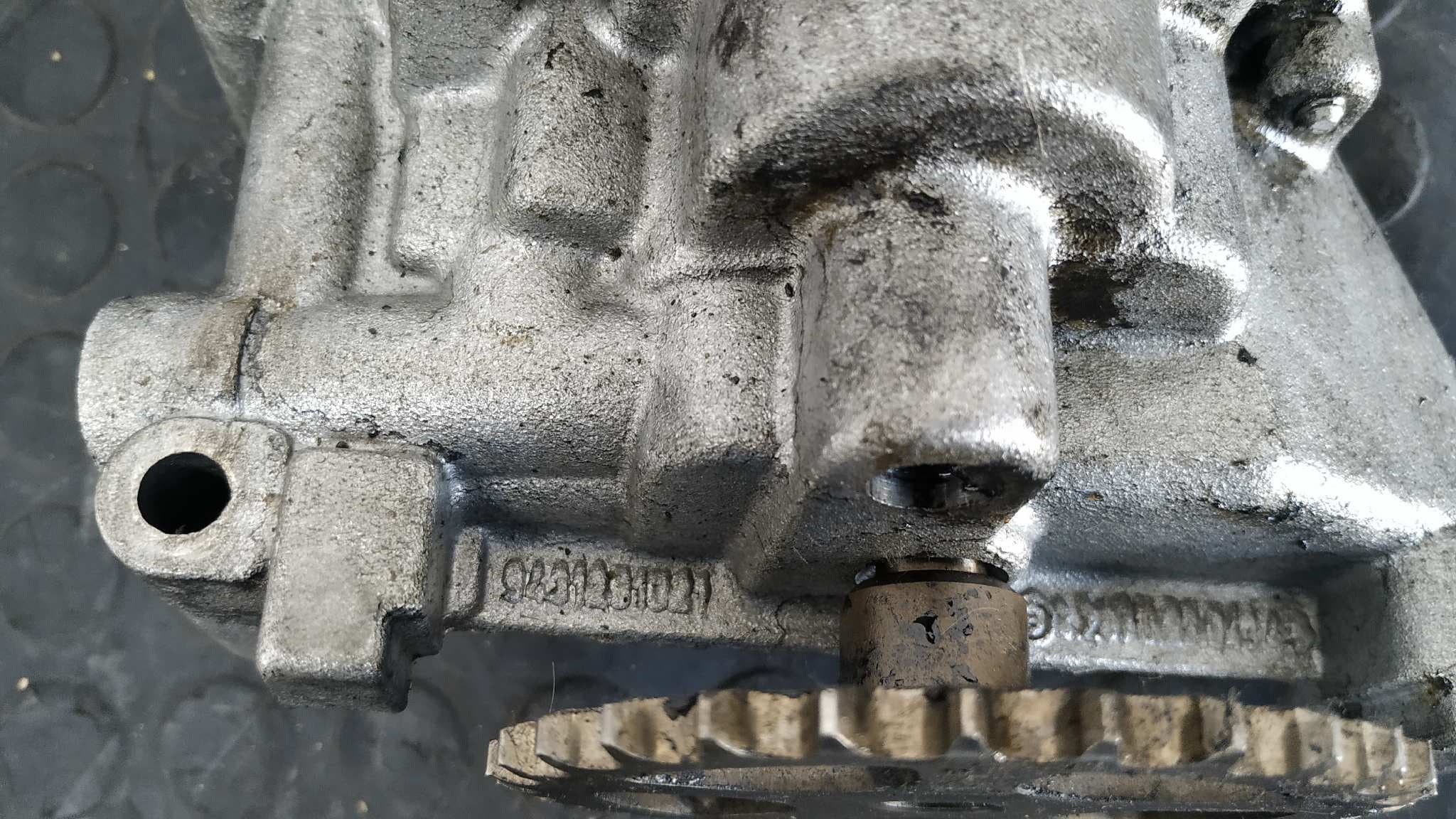 Recambio de BOMBA ACEITE para SUZUKI GRAND VITARA 3 PUERTAS SQ (GT) RHW referencia OEM IAM 9638783980 5
