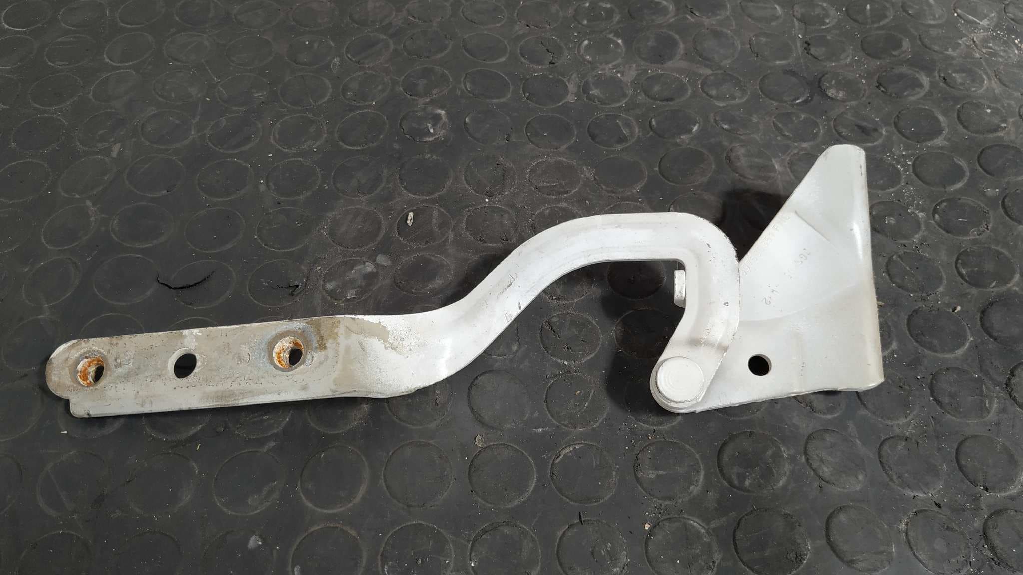 Recambio de BISAGRAS CAPOT  para MERCEDES-BENZ VITO CAJA CERRADA 6.03 -> 109  CDI  Compacto  (639.601) 646983 referencia OEM IAM A6397500251 / A6397500351   - BLANCO 4