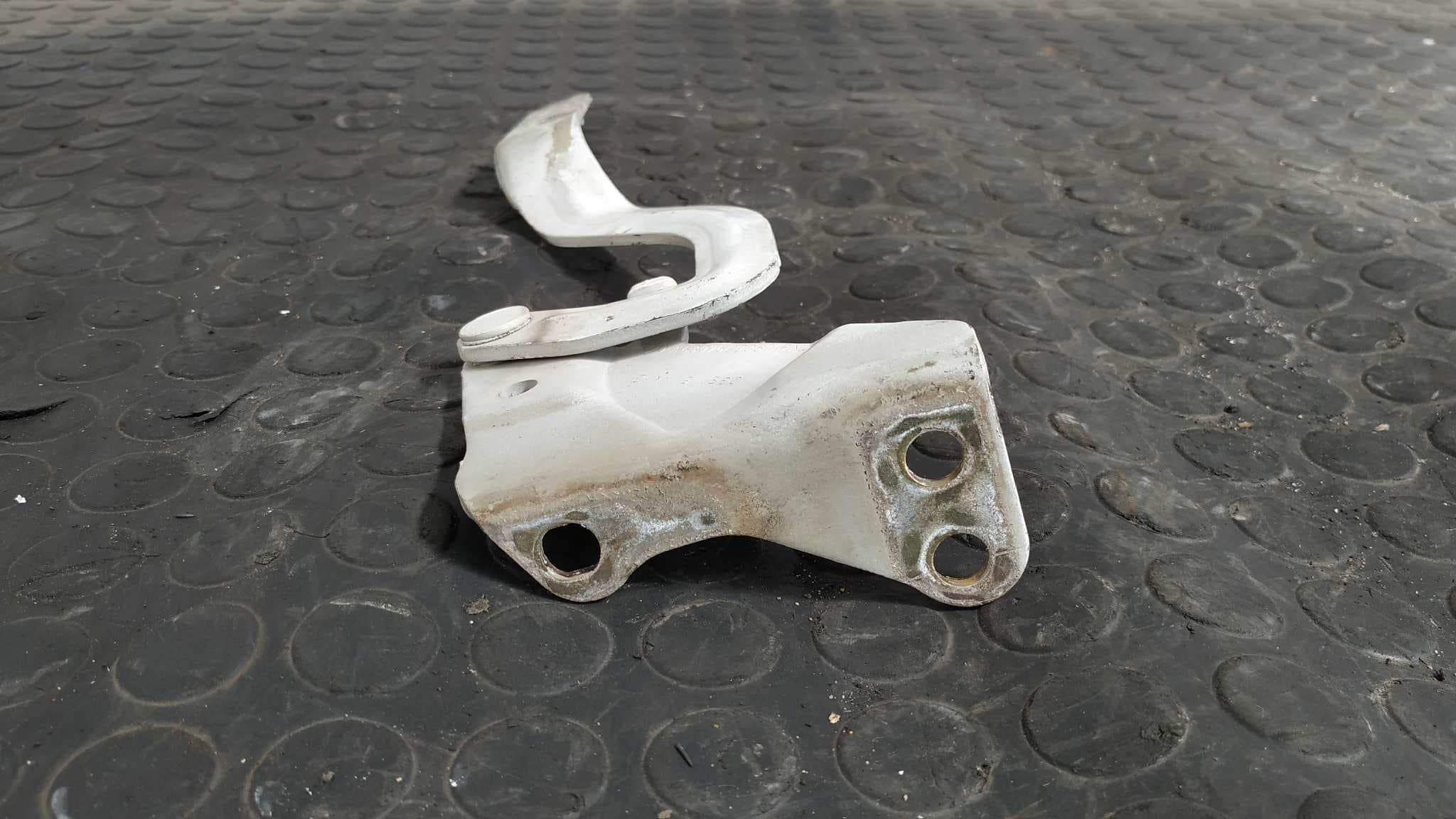 Recambio de BISAGRAS CAPOT  para MERCEDES-BENZ VITO CAJA CERRADA 6.03 -> 109  CDI  Compacto  (639.601) 646983 referencia OEM IAM A6397500251 / A6397500351   - BLANCO 6