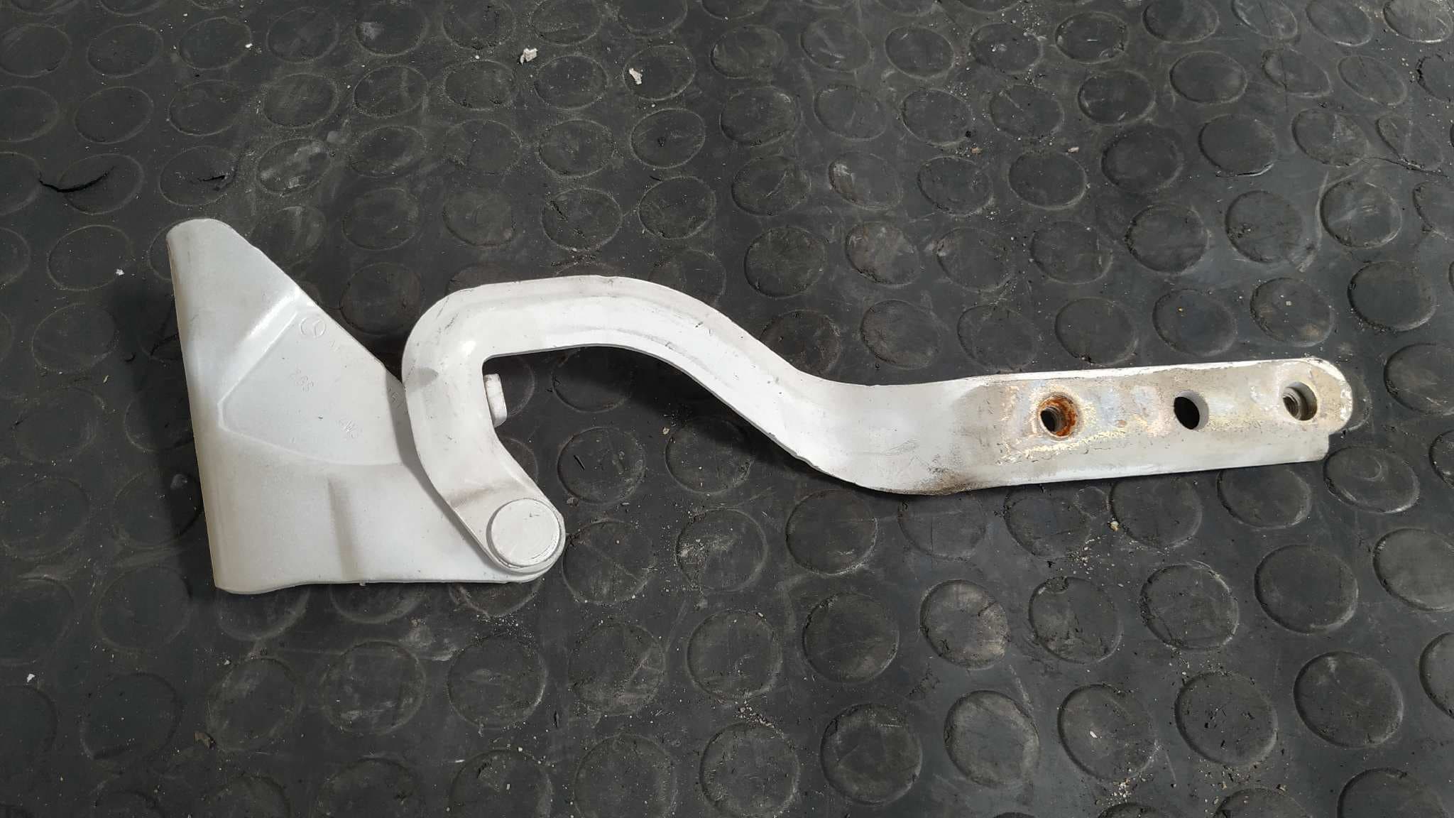 Recambio de BISAGRAS CAPOT  para MERCEDES-BENZ VITO CAJA CERRADA 6.03 -> 109  CDI  Compacto  (639.601) 646983 referencia OEM IAM A6397500251 / A6397500351   - BLANCO 8