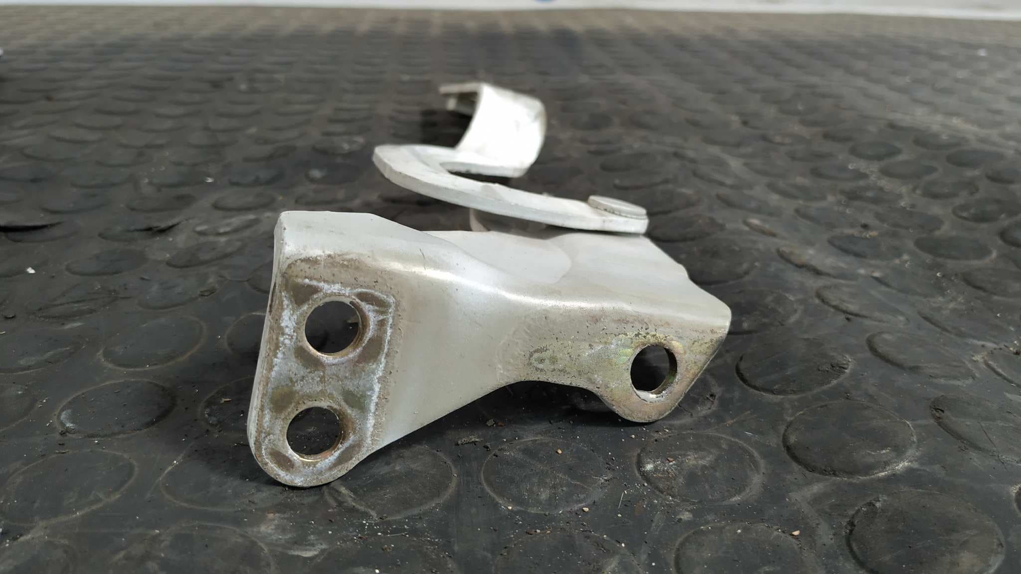 Recambio de BISAGRAS CAPOT  para MERCEDES-BENZ VITO CAJA CERRADA 6.03 -> 109  CDI  Compacto  (639.601) 646983 referencia OEM IAM A6397500251 / A6397500351   - BLANCO 3