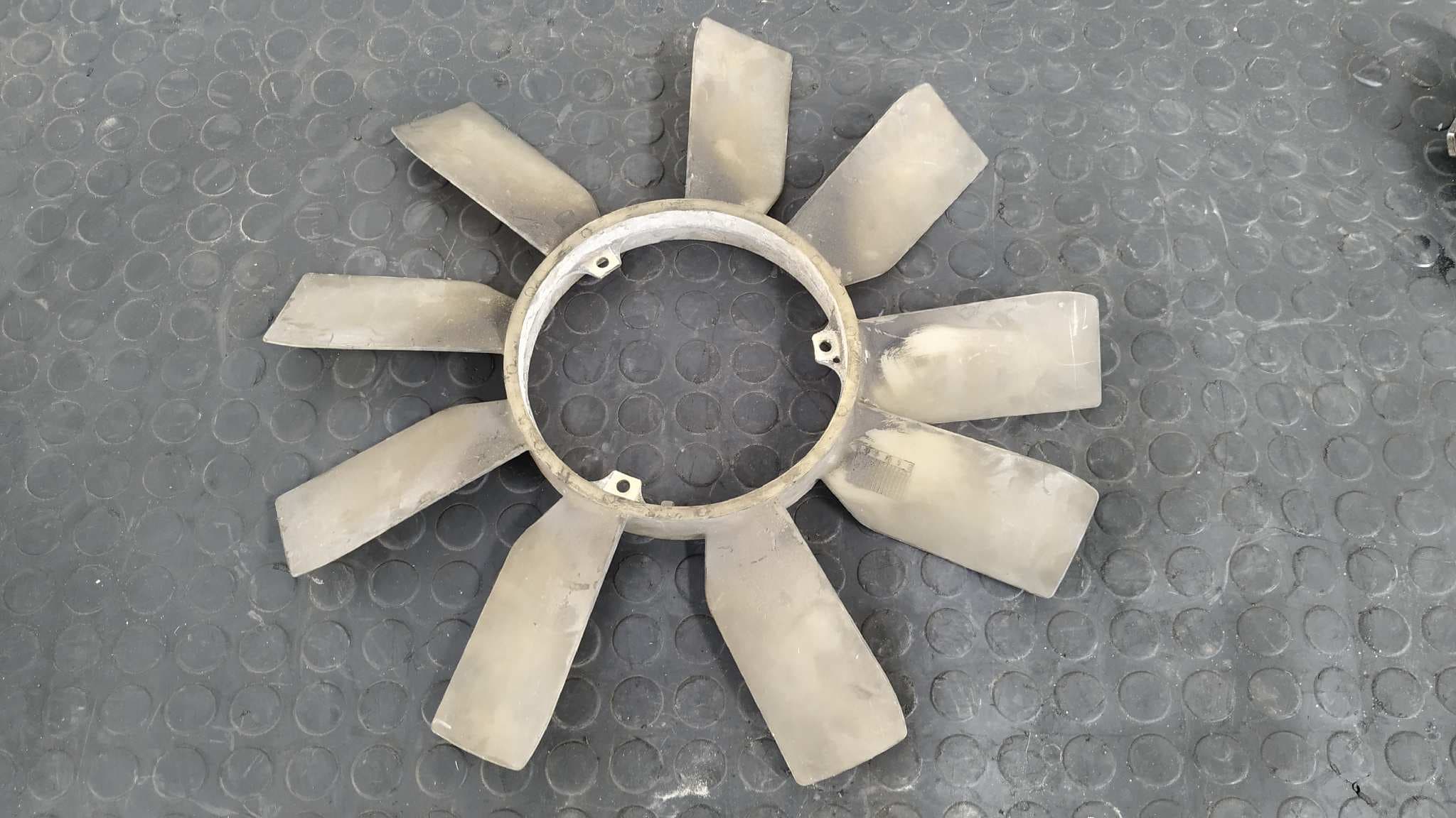 Recambio de VENTILADOR VISCOSO MOTOR para MERCEDES-BENZ VITO CAJA CERRADA 6.03 -> 109  CDI  Compacto  (639.601) 646983 referencia OEM IAM A7139   - BLANCO 2