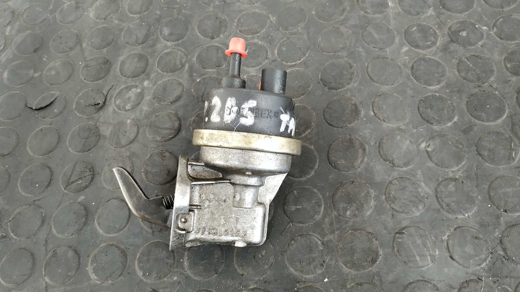 Recambio de BOMBA COMBUSTIBLE para PEUGEOT 205 BERLINA referencia OEM IAM SOFABEX 6