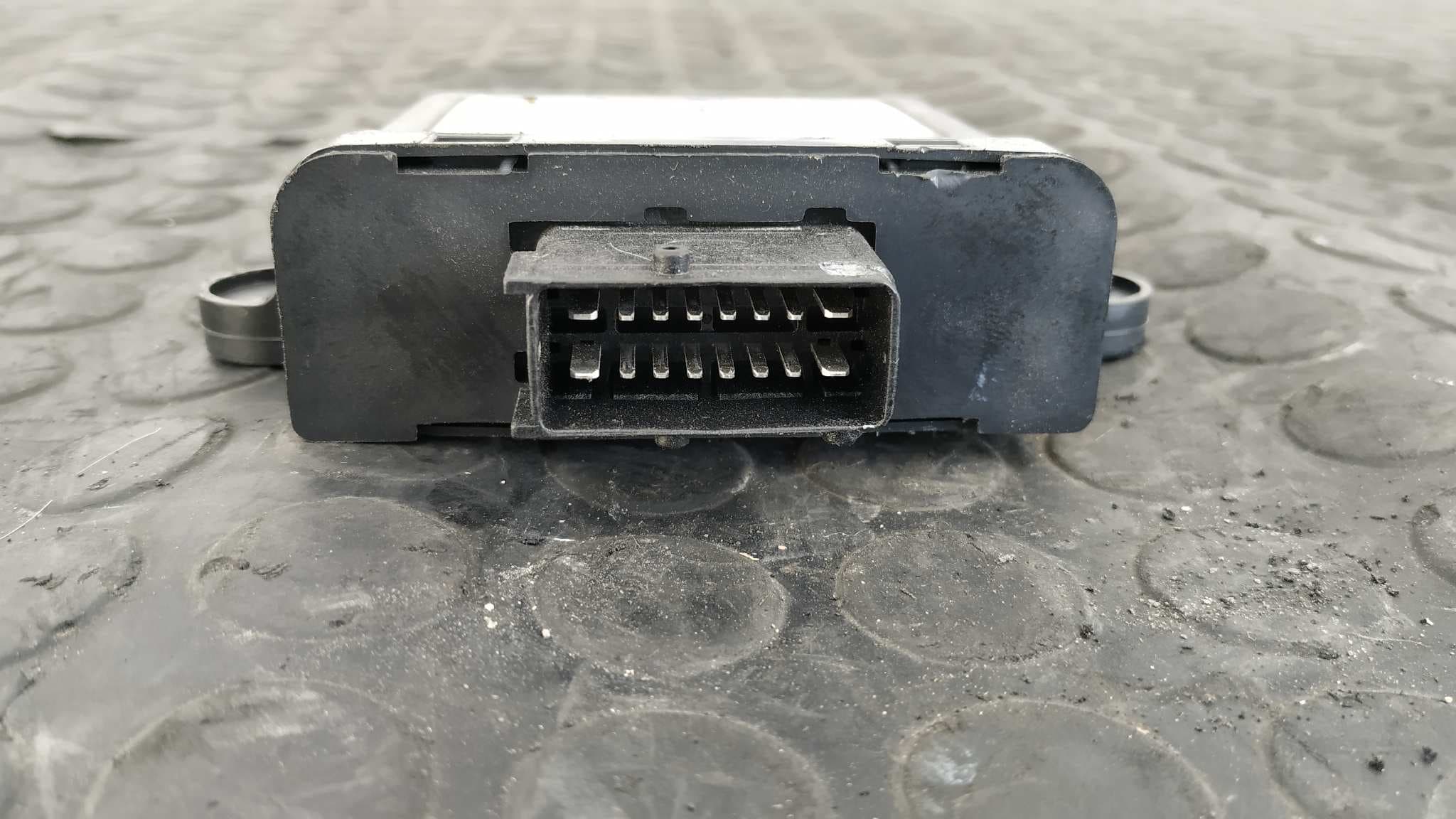 Recambio de MODULO ELECTRONICO para PEUGEOT 307 BREAK / SW (S1) 1.6 HDi 9HZDV6TED4 referencia OEM IAM 964742828001   - NEGRO 3