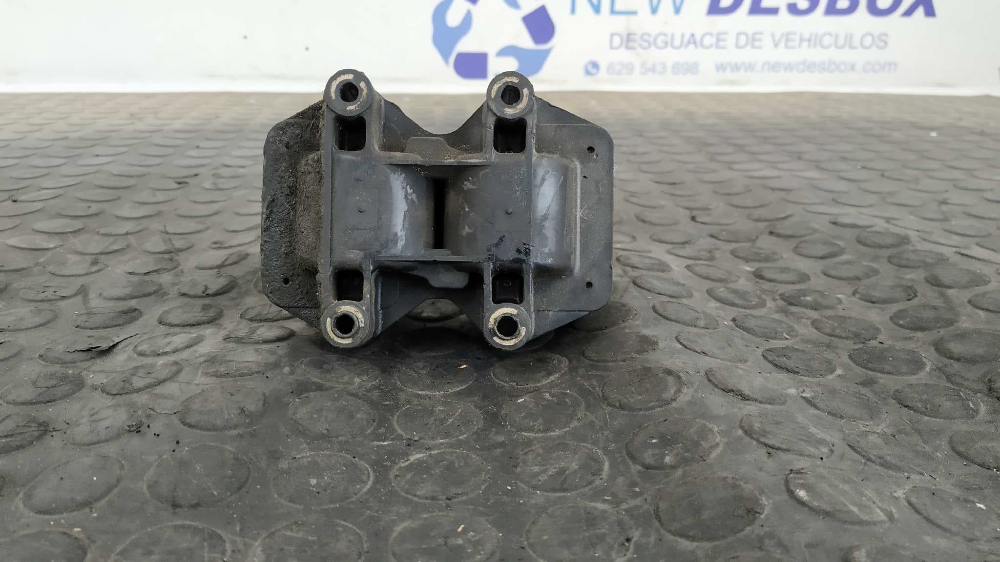 Recambio de BOBINA ENCENDIDO para CITROEN SAXO 1.1 HDZTU1M referencia OEM IAM 2526040A - GRIS